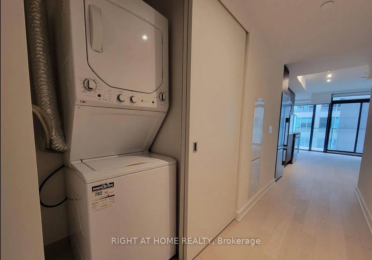 #1304 - 25 Richmond Street Property Photo 7