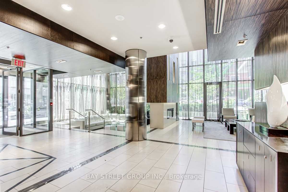 #1202 - 320 Richmond Street Property Photo 9