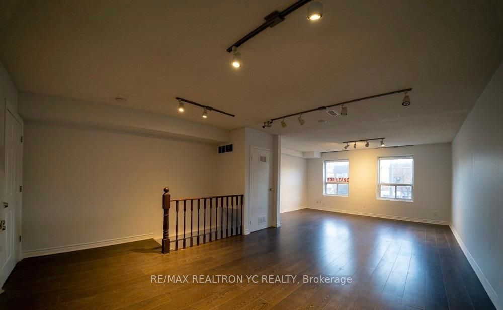 3334 A Yonge Street Property Photo 11
