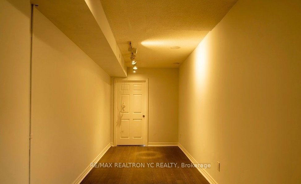 3334 A Yonge Street Property Photo 14