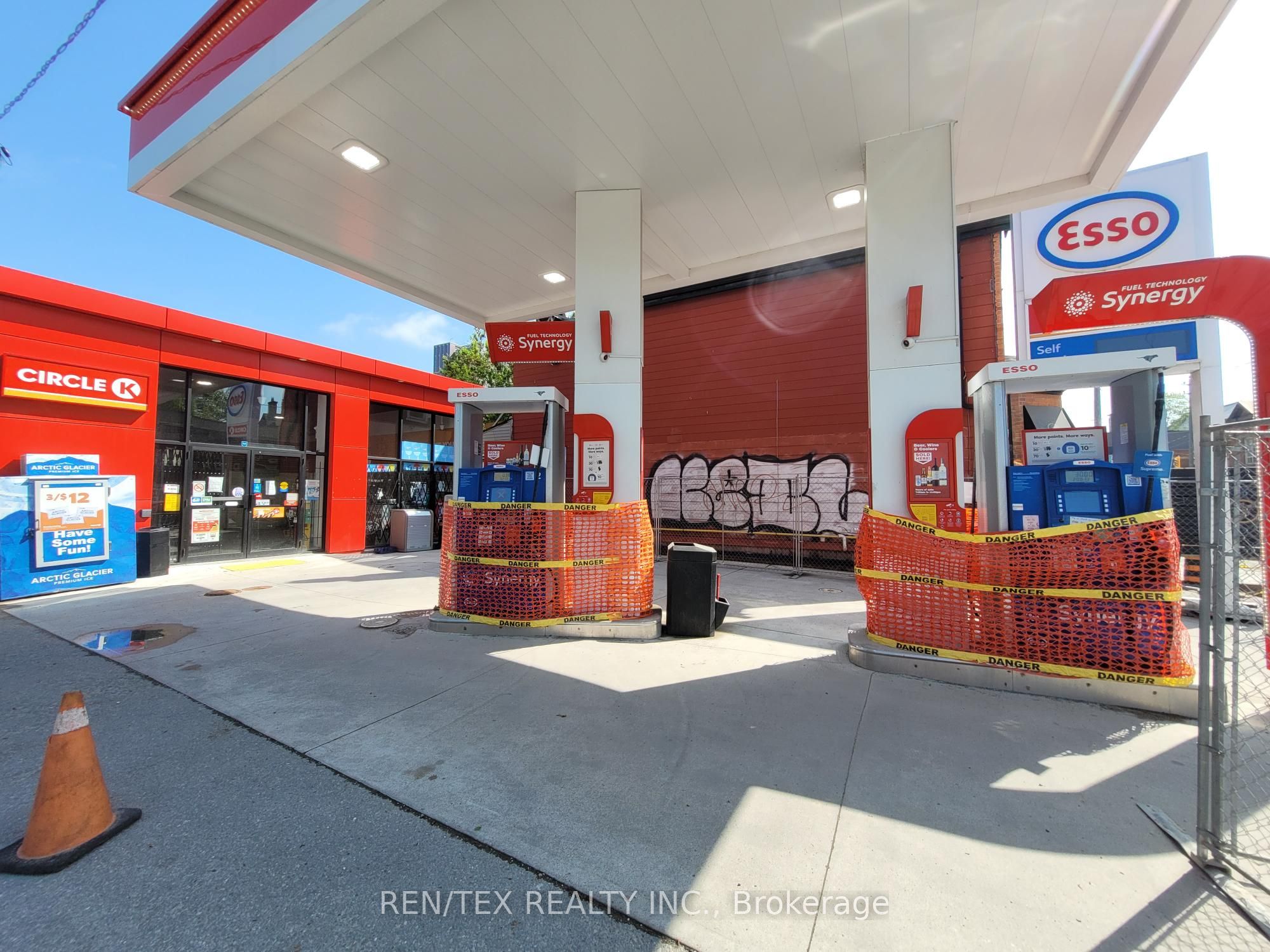 132 Harbord Street Property Photo 1