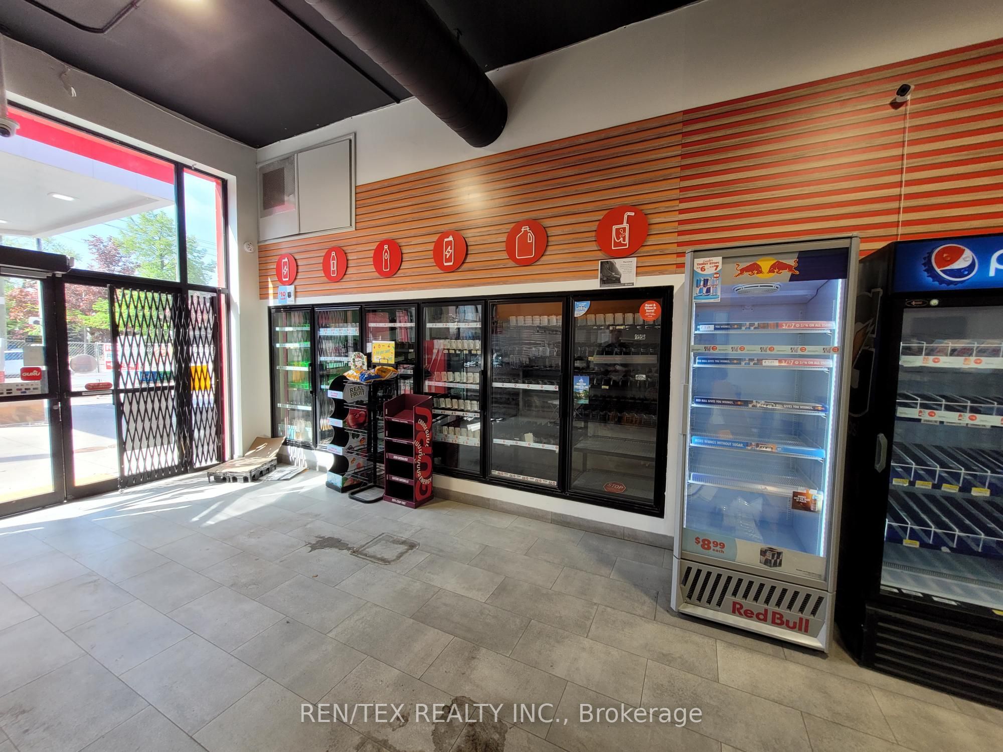 132 Harbord Street Property Photo 2
