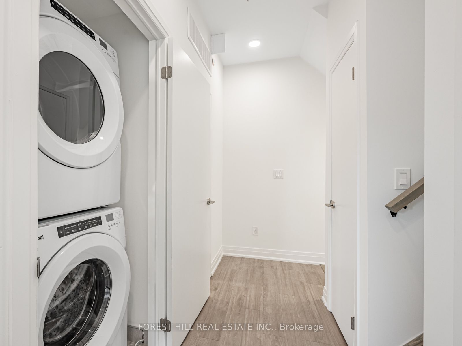 #7 - 15 Brenthall Avenue Property Photo 20