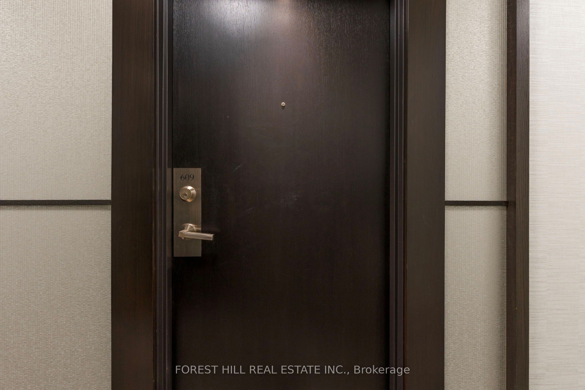 23 Glebe Road W 609 Property Photo 3