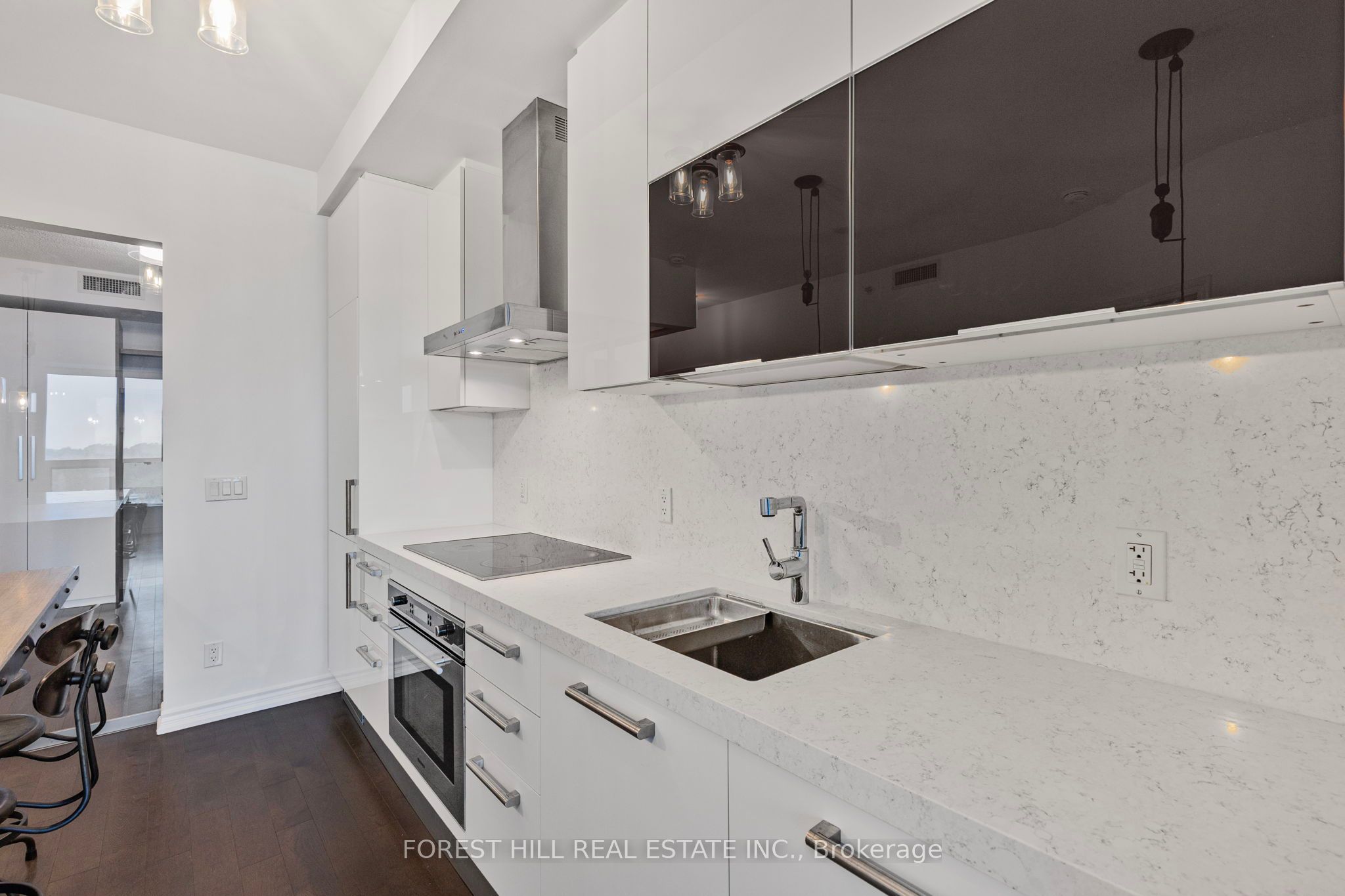23 Glebe Road W 609 Property Photo 13