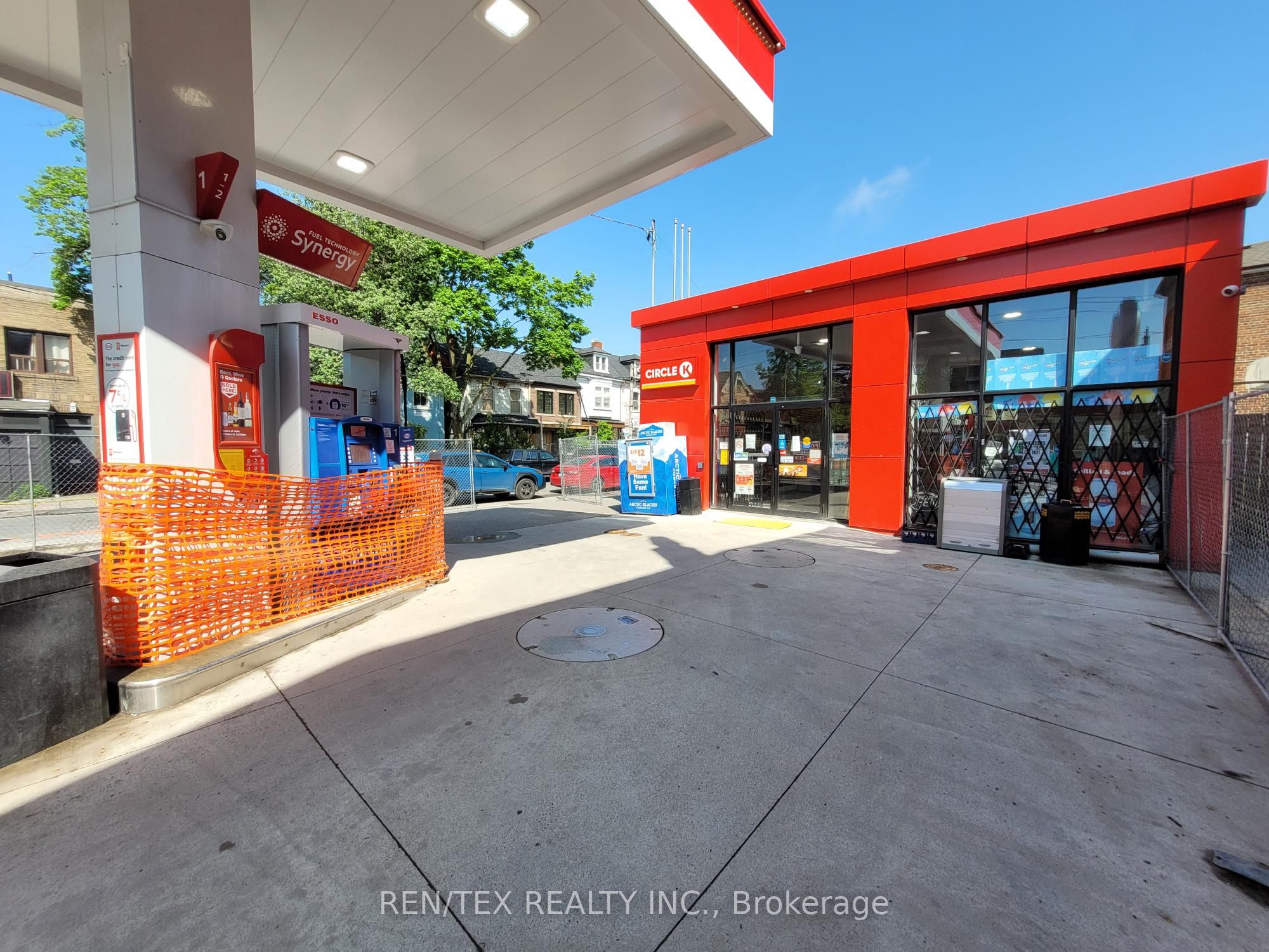 132 Harbord Street Property Photo 1