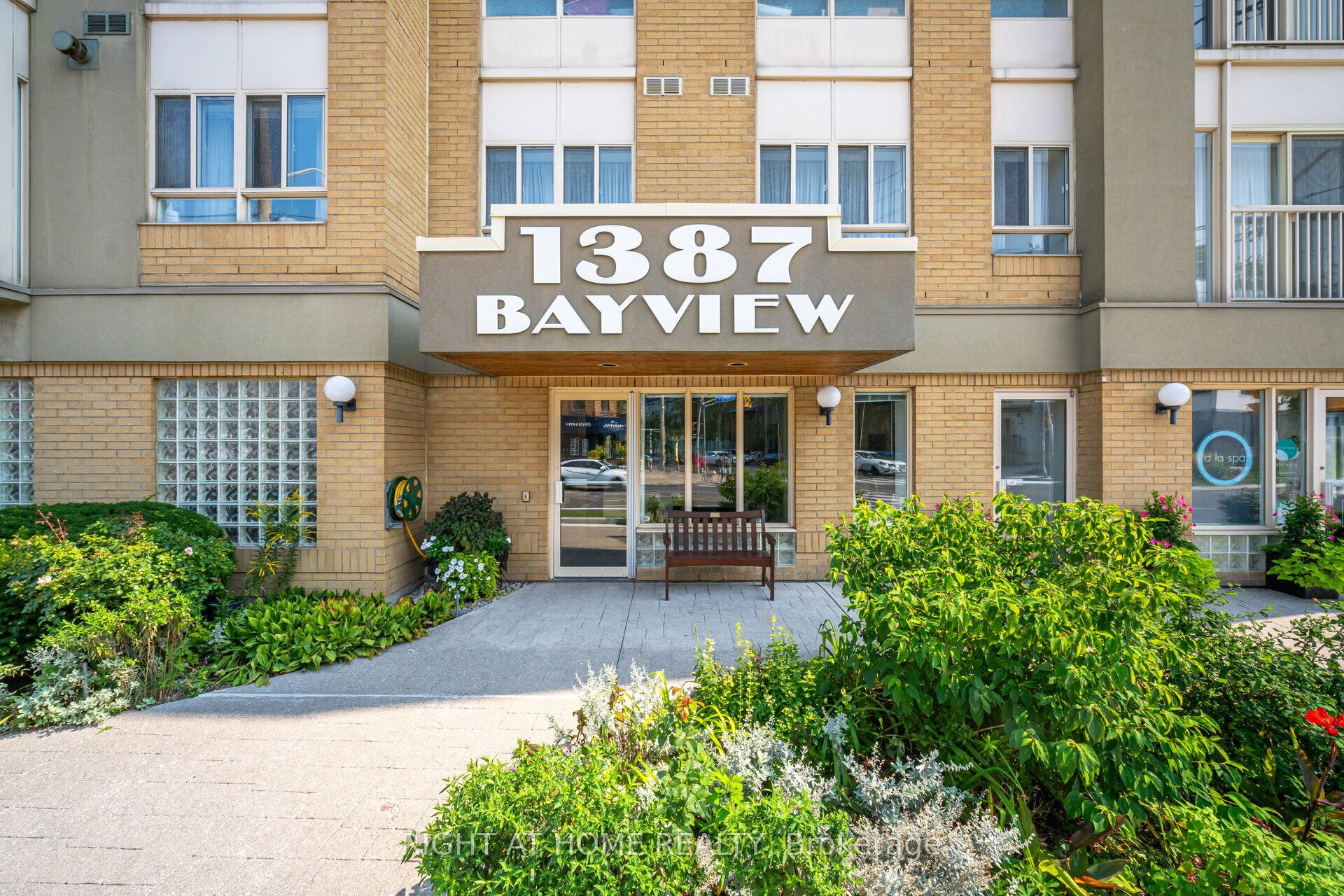 #306 - 1387 Bayview Avenue Property Photo 2
