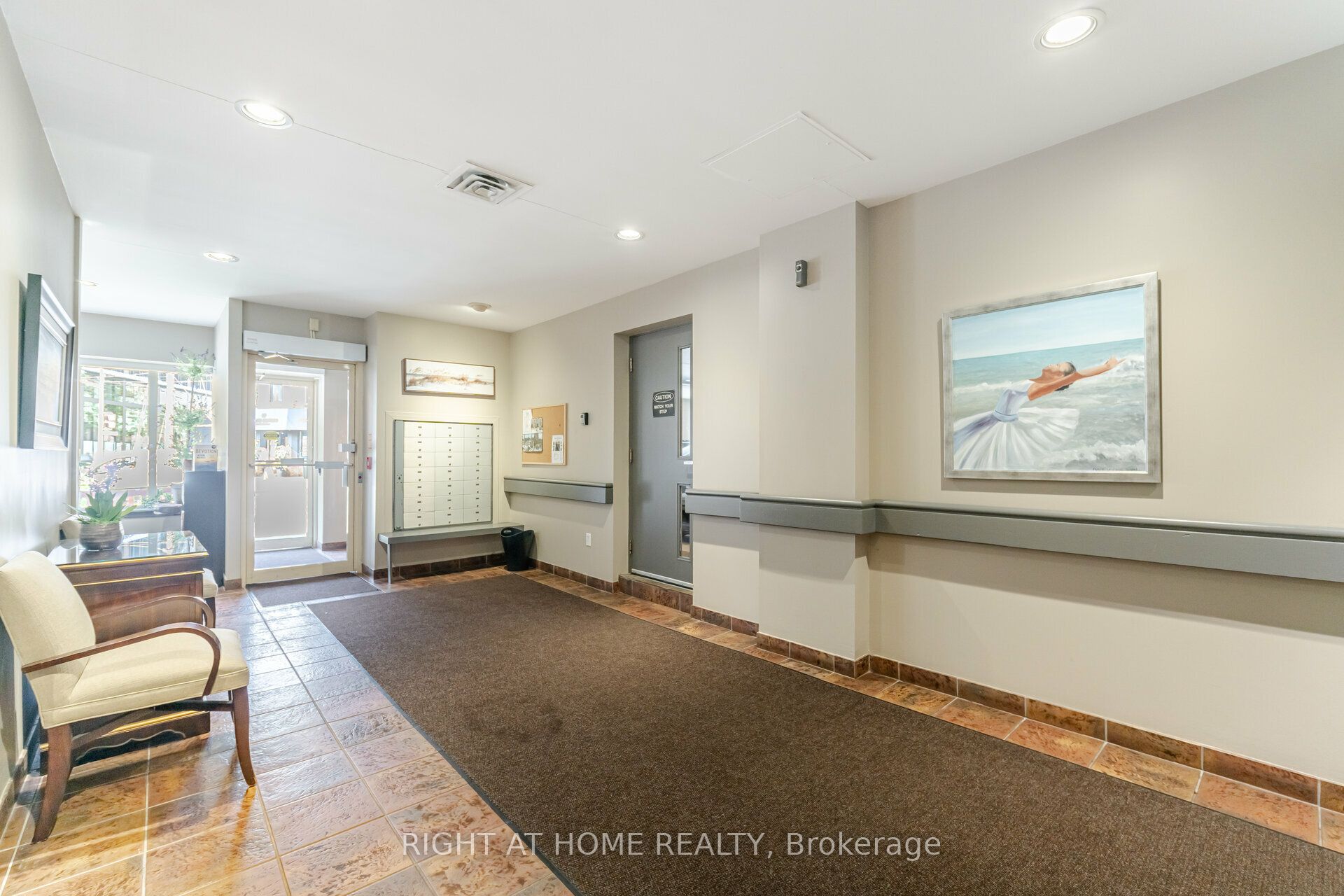 #306 - 1387 Bayview Avenue Property Photo 4