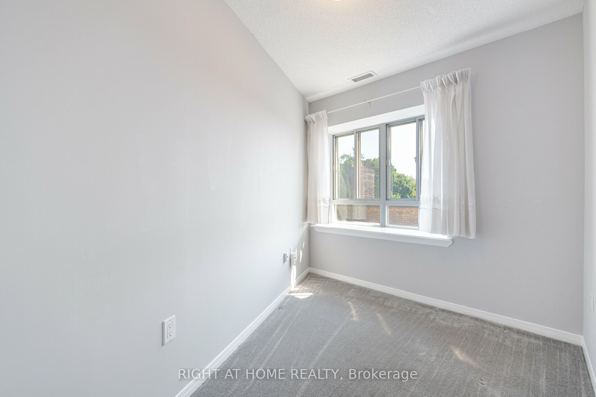 #306 - 1387 Bayview Avenue Property Photo 20