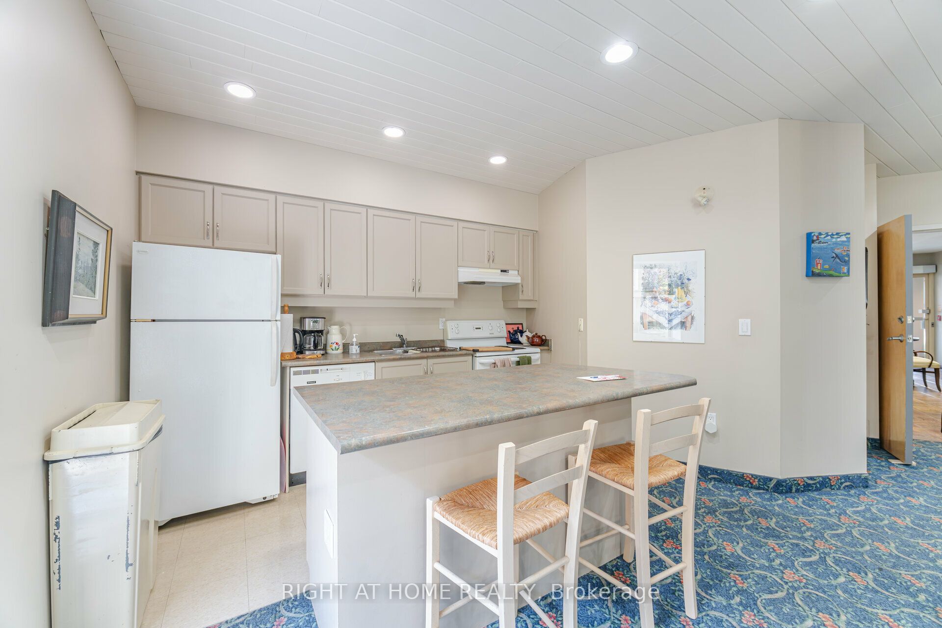 #306 - 1387 Bayview Avenue Property Photo 31