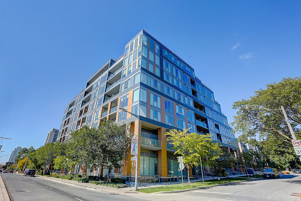 #TH107 - 6 Parkwood Avenue Property Photo 1