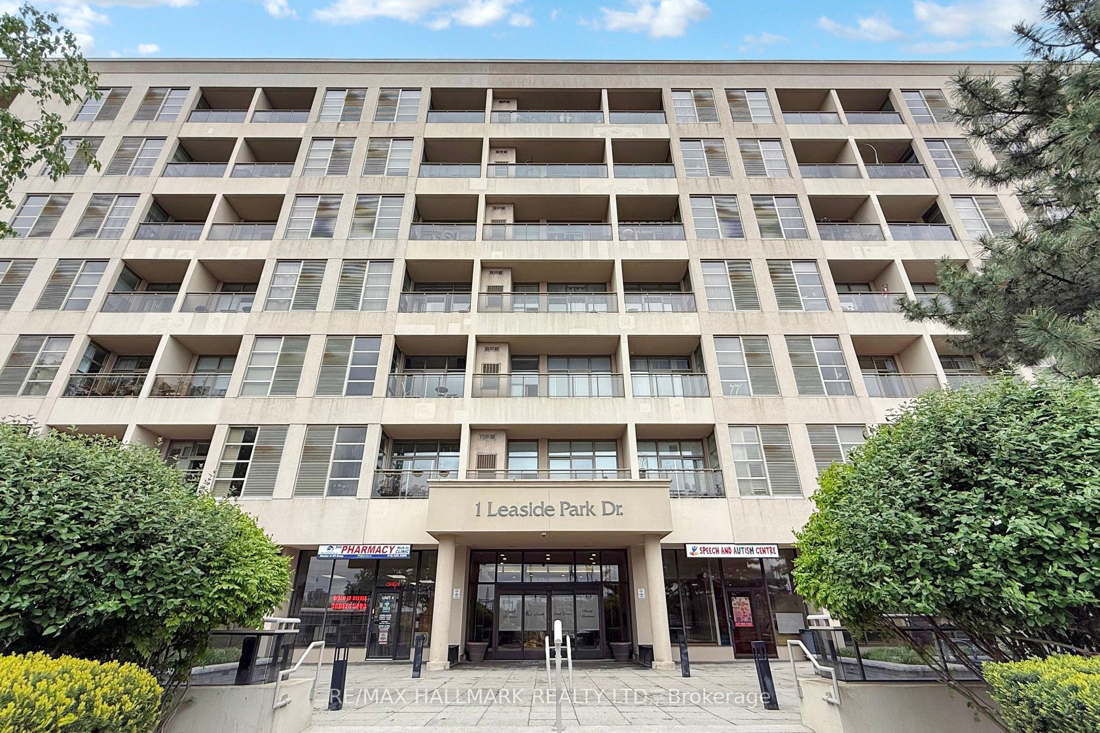 #219 - 1 Leaside Park Drive Property Photo 1
