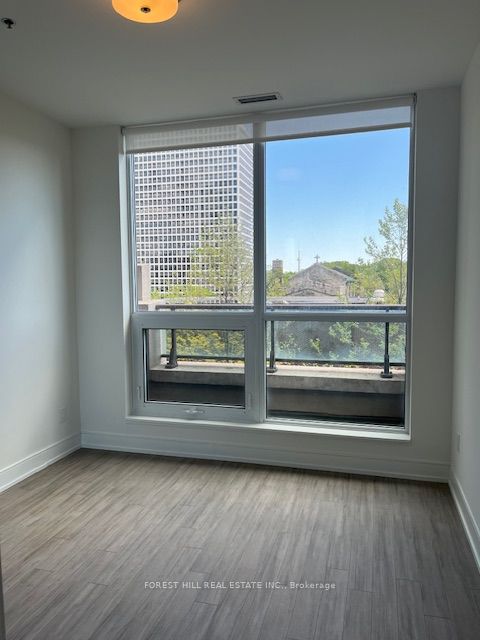 #311 - 310 Tweedsmuir Avenue Property Photo 12