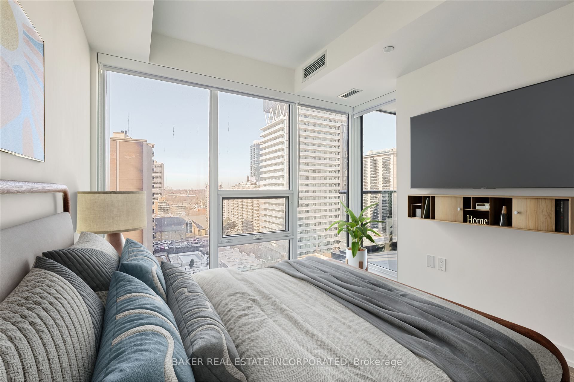 223 Redpath Avenue 806 Property Photo