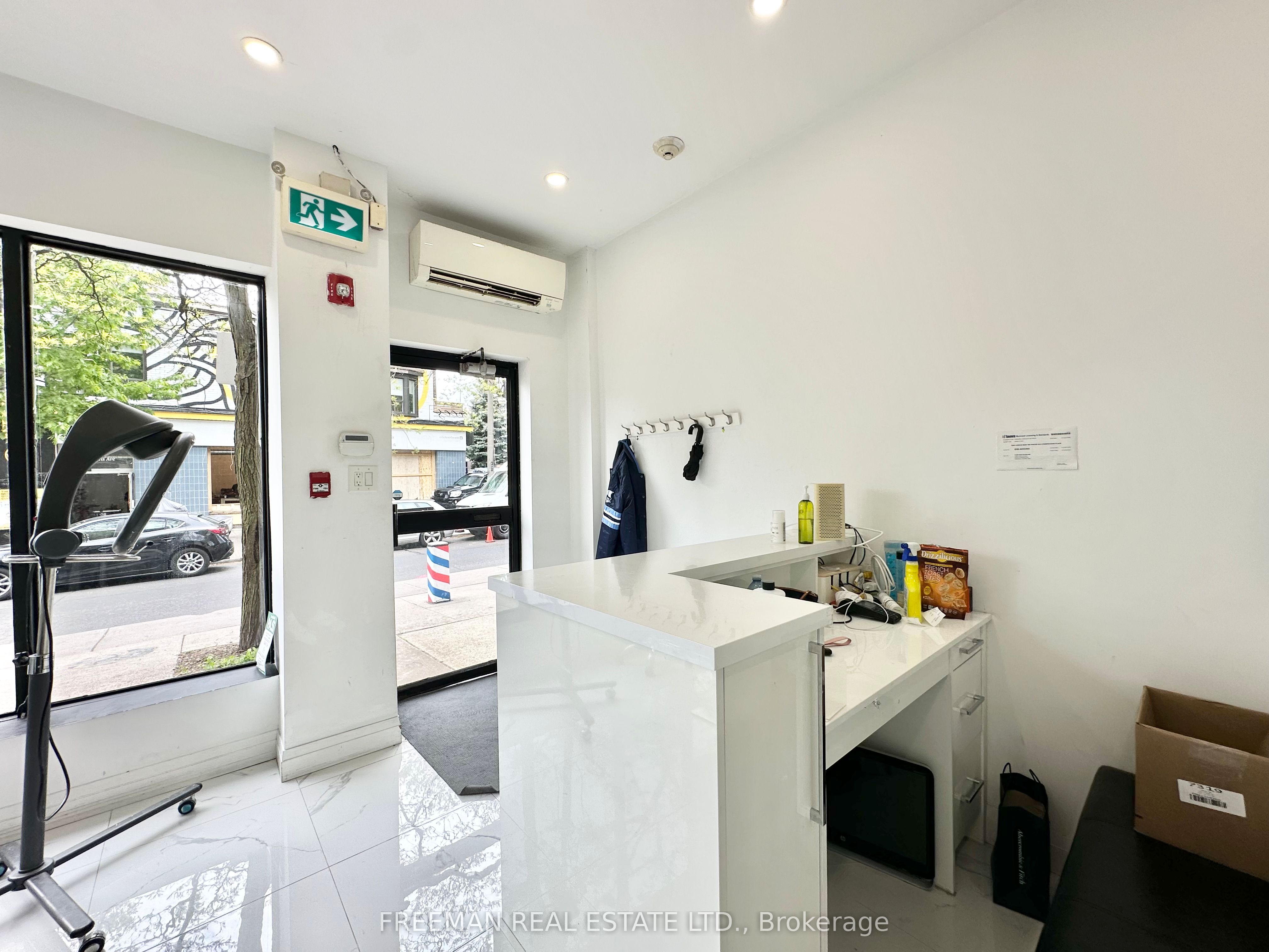 430 St. Clarens Avenue Property Photo 19