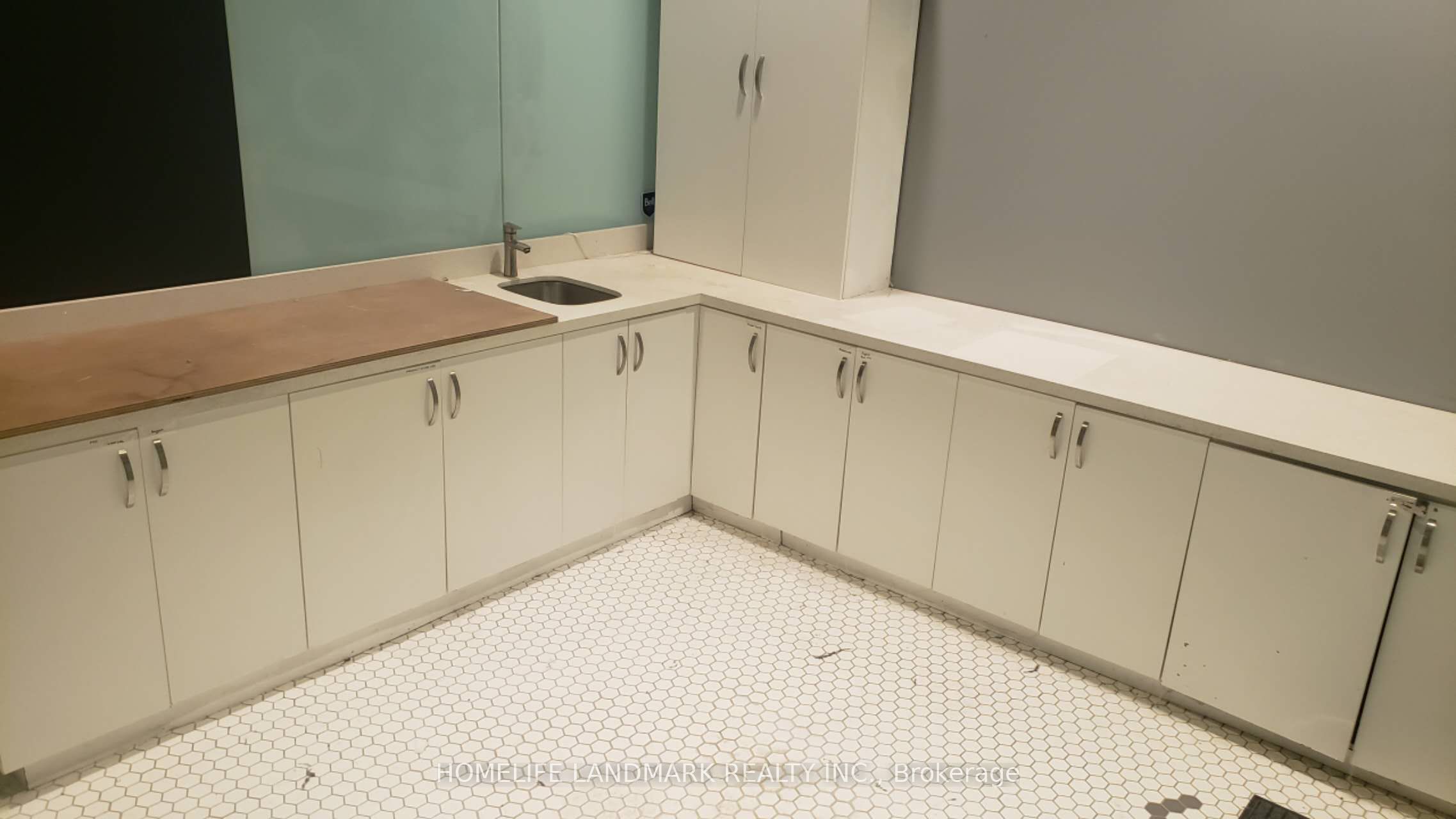 #163 - 4750 Yonge Street Property Photo 6