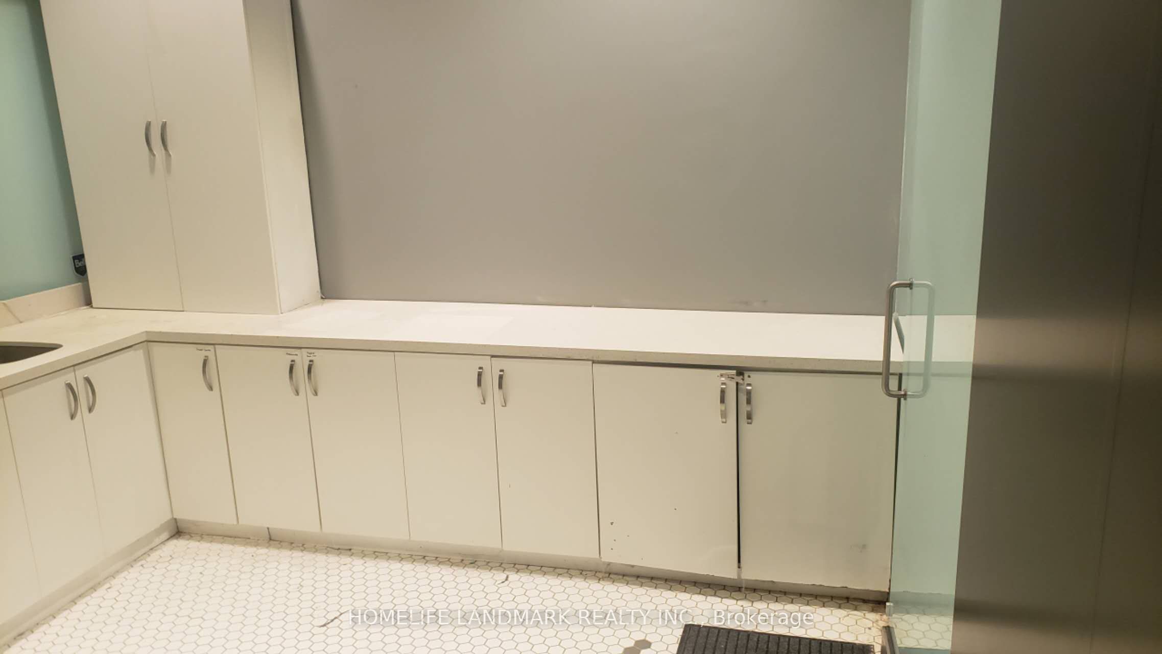 #163 - 4750 Yonge Street Property Photo 7
