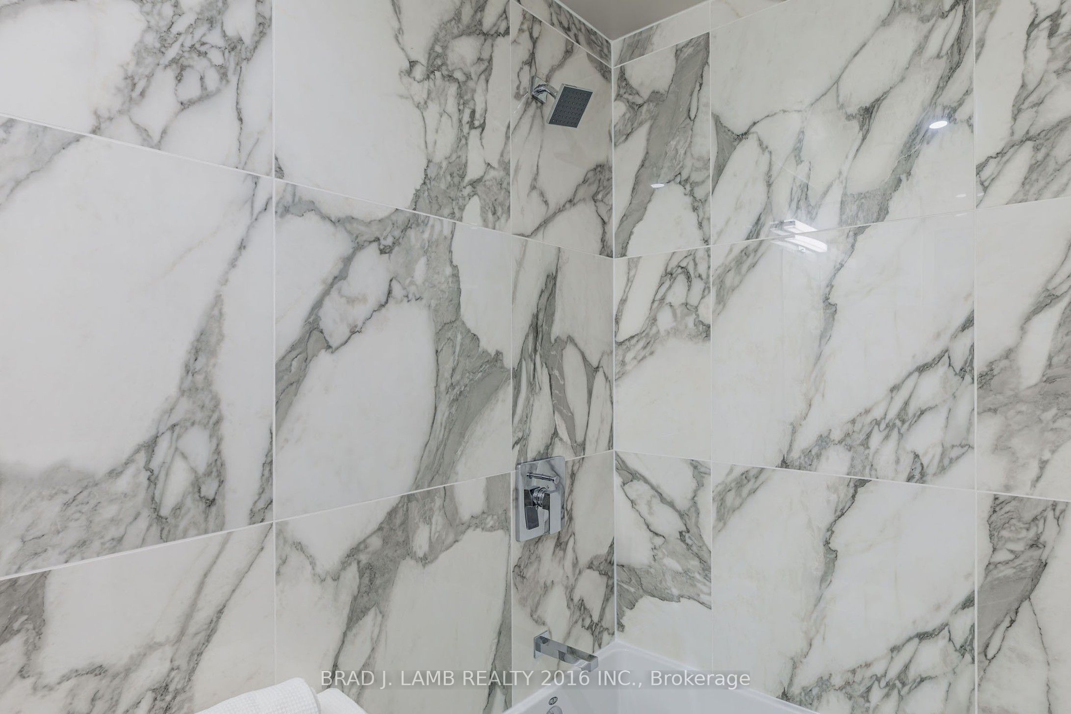 195 Mccaul Street 613 Property Photo 27