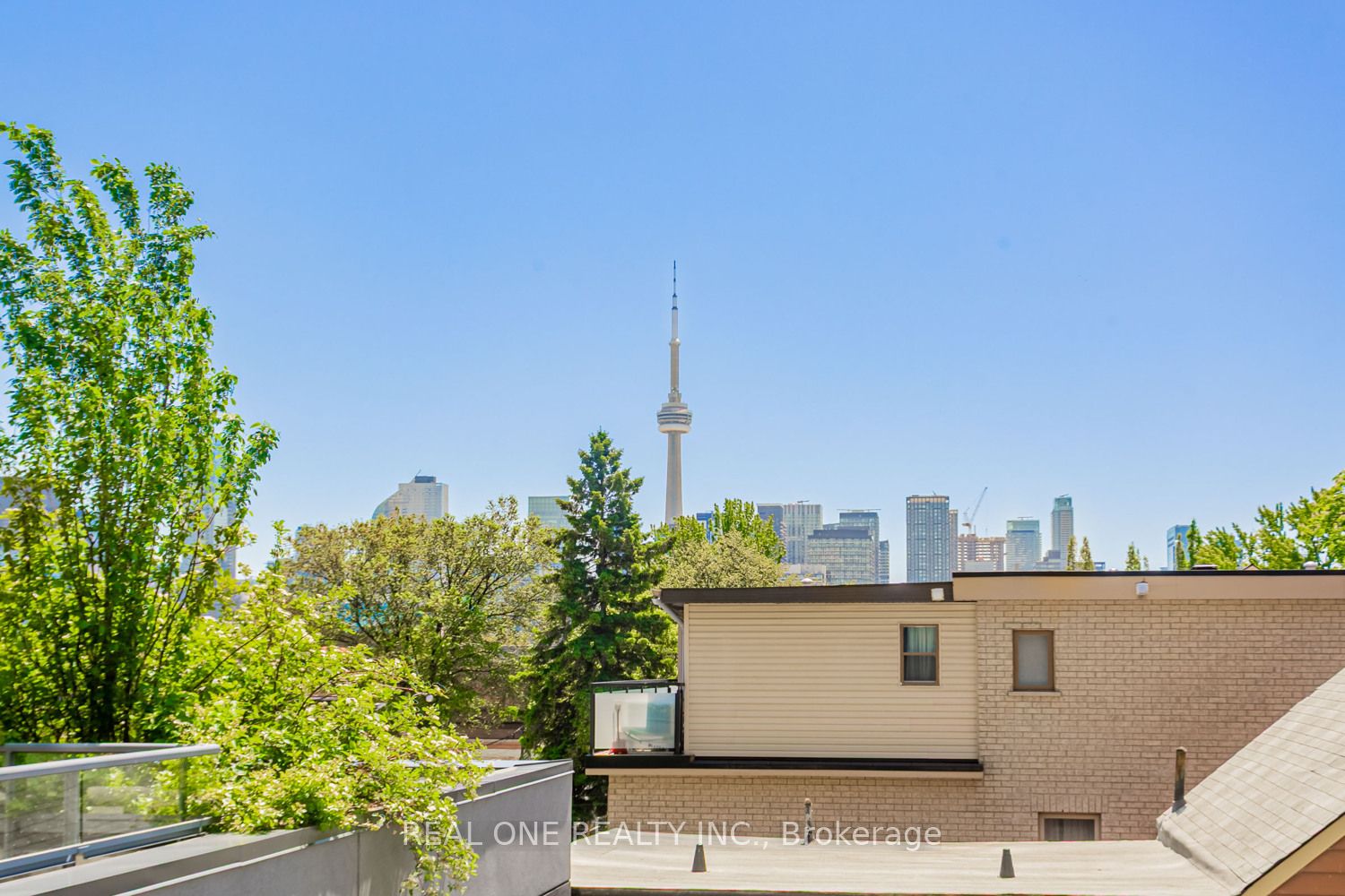 #201 - 181 Huron Street Property Photo 3