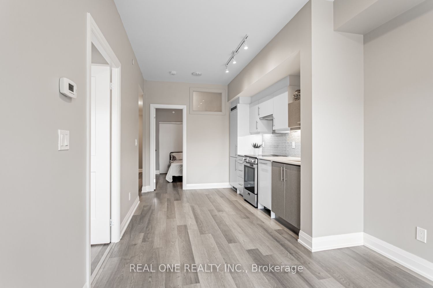 #201 - 181 Huron Street Property Photo 11