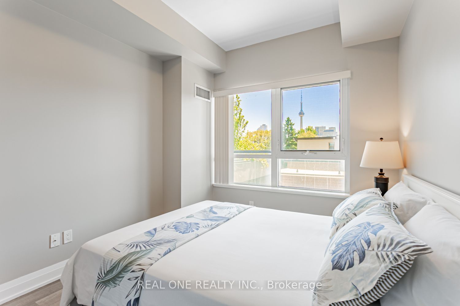 #201 - 181 Huron Street Property Photo 14