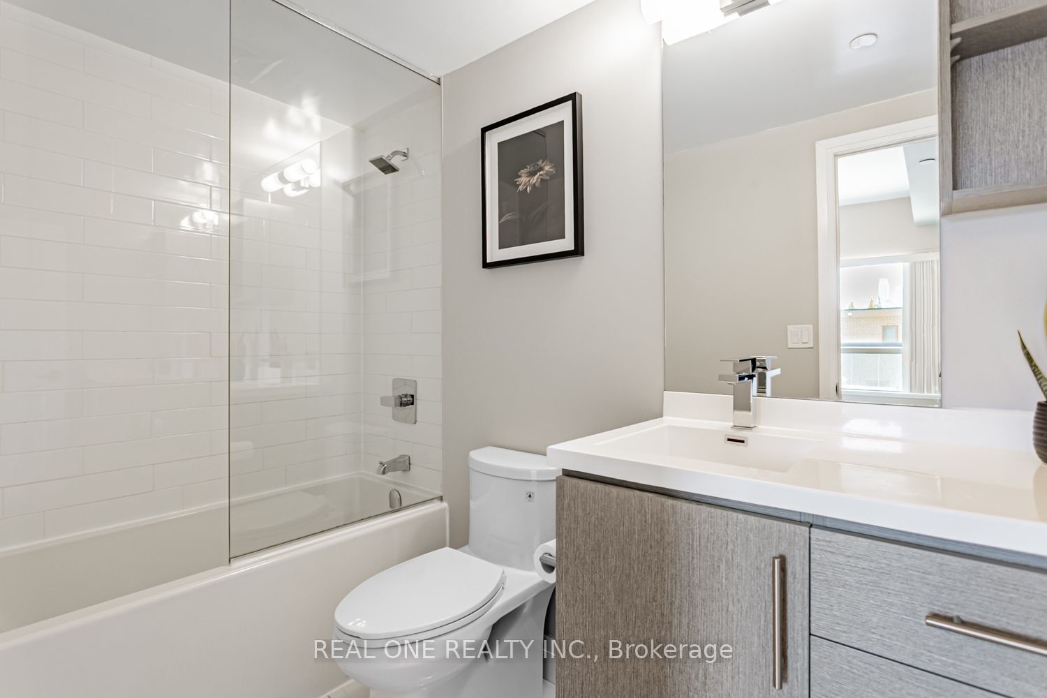 #201 - 181 Huron Street Property Photo 16