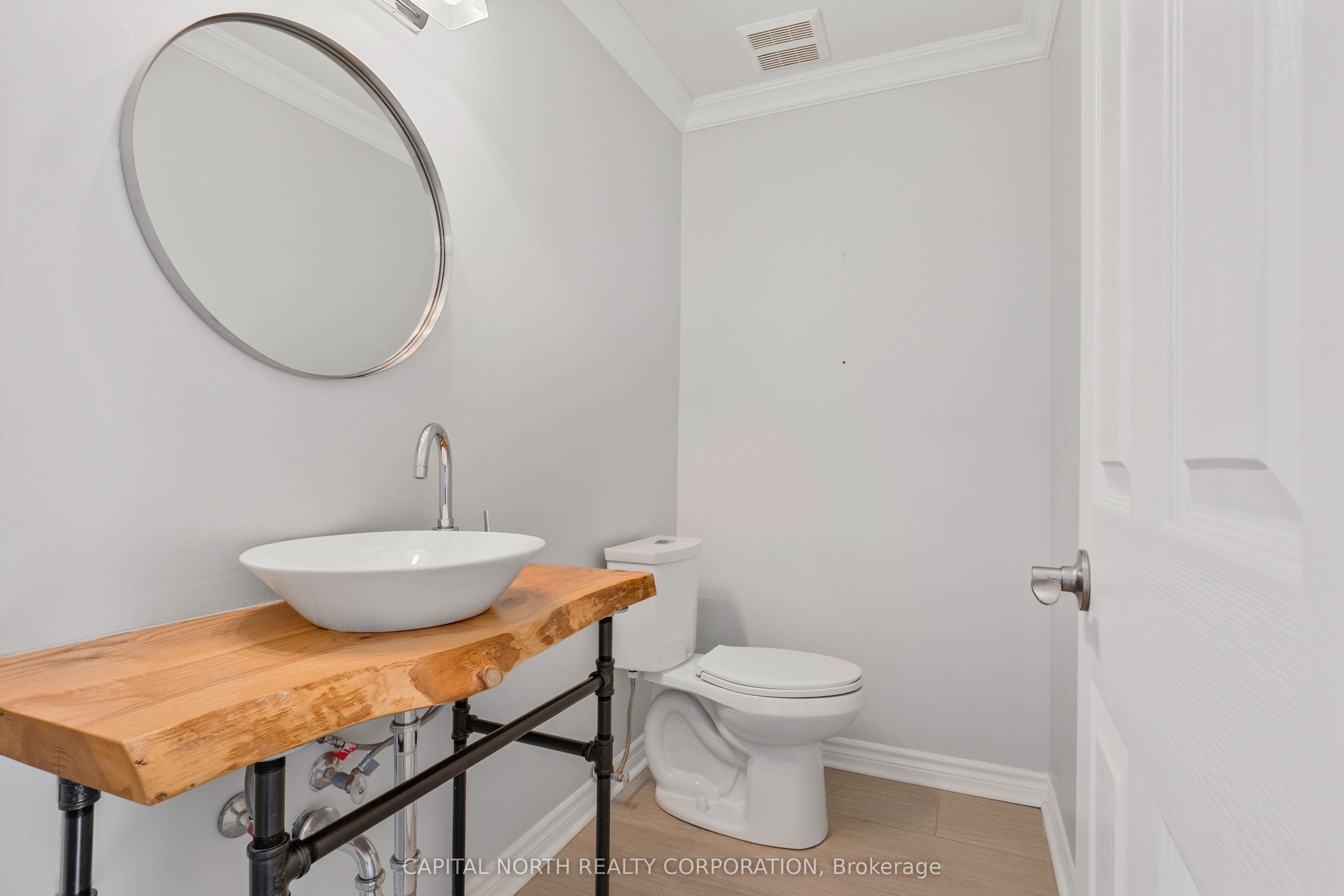 #119 - 51 Halton Street Property Photo 6
