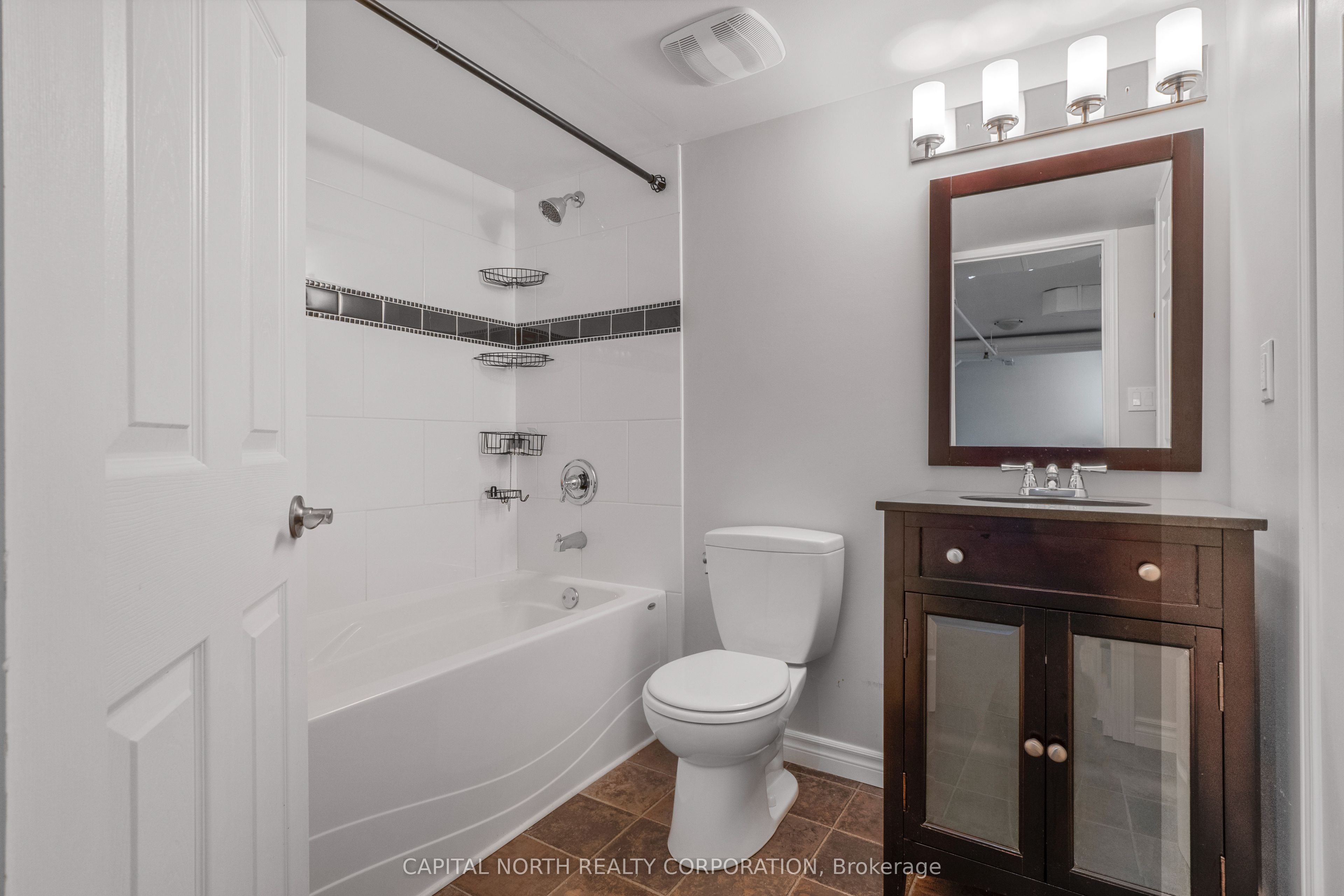 #119 - 51 Halton Street Property Photo 10