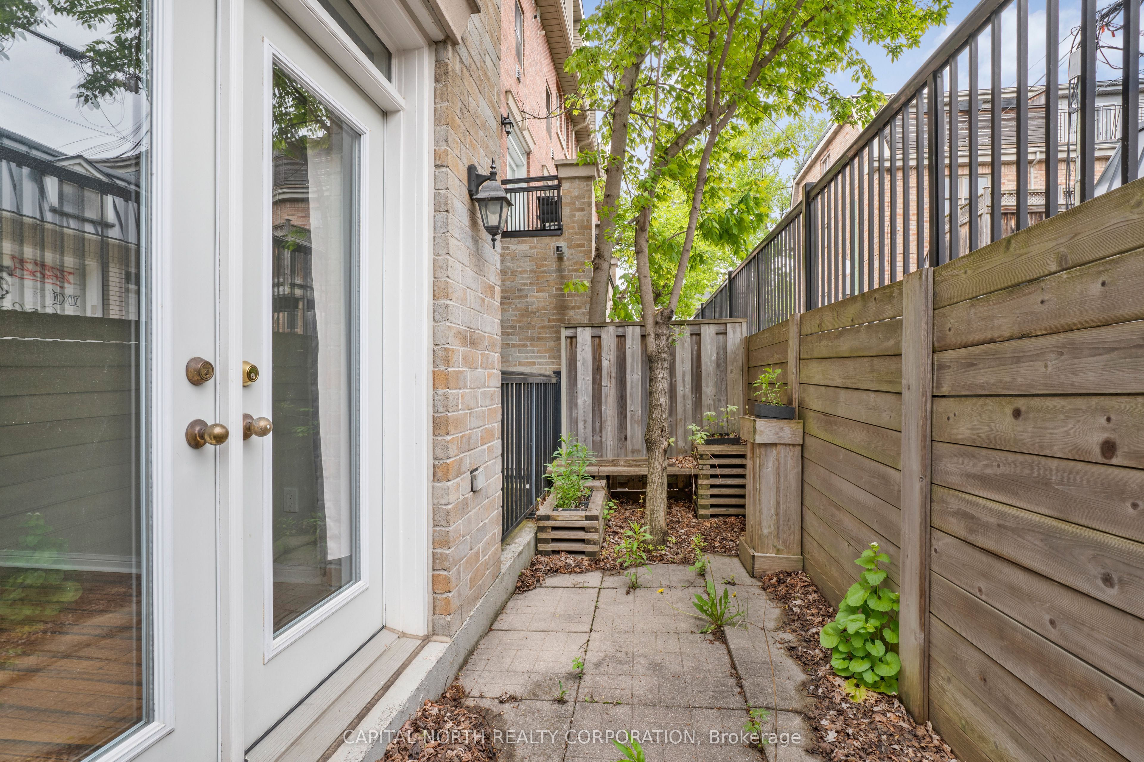 #119 - 51 Halton Street Property Photo 12