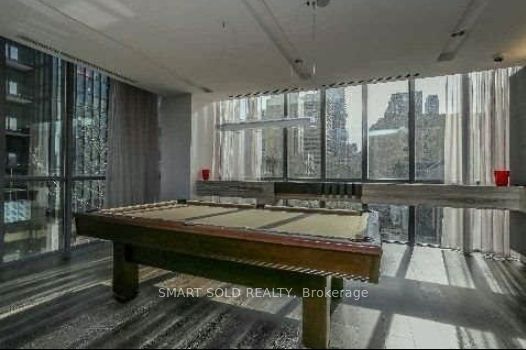 #2001 - 110 Charles Street Property Photo 10