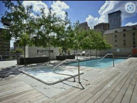 #2001 - 110 Charles Street Property Photo 13