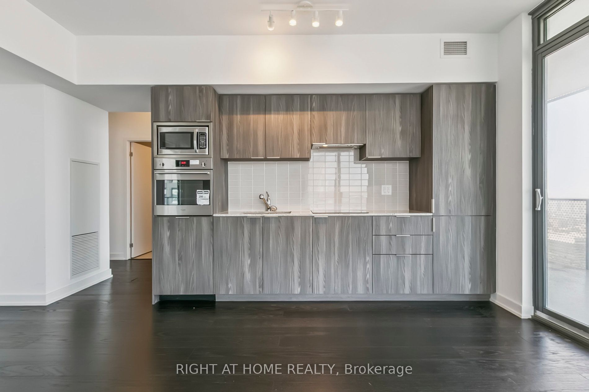 #5408 - 11 Wellesley St W Avenue Property Photo 8