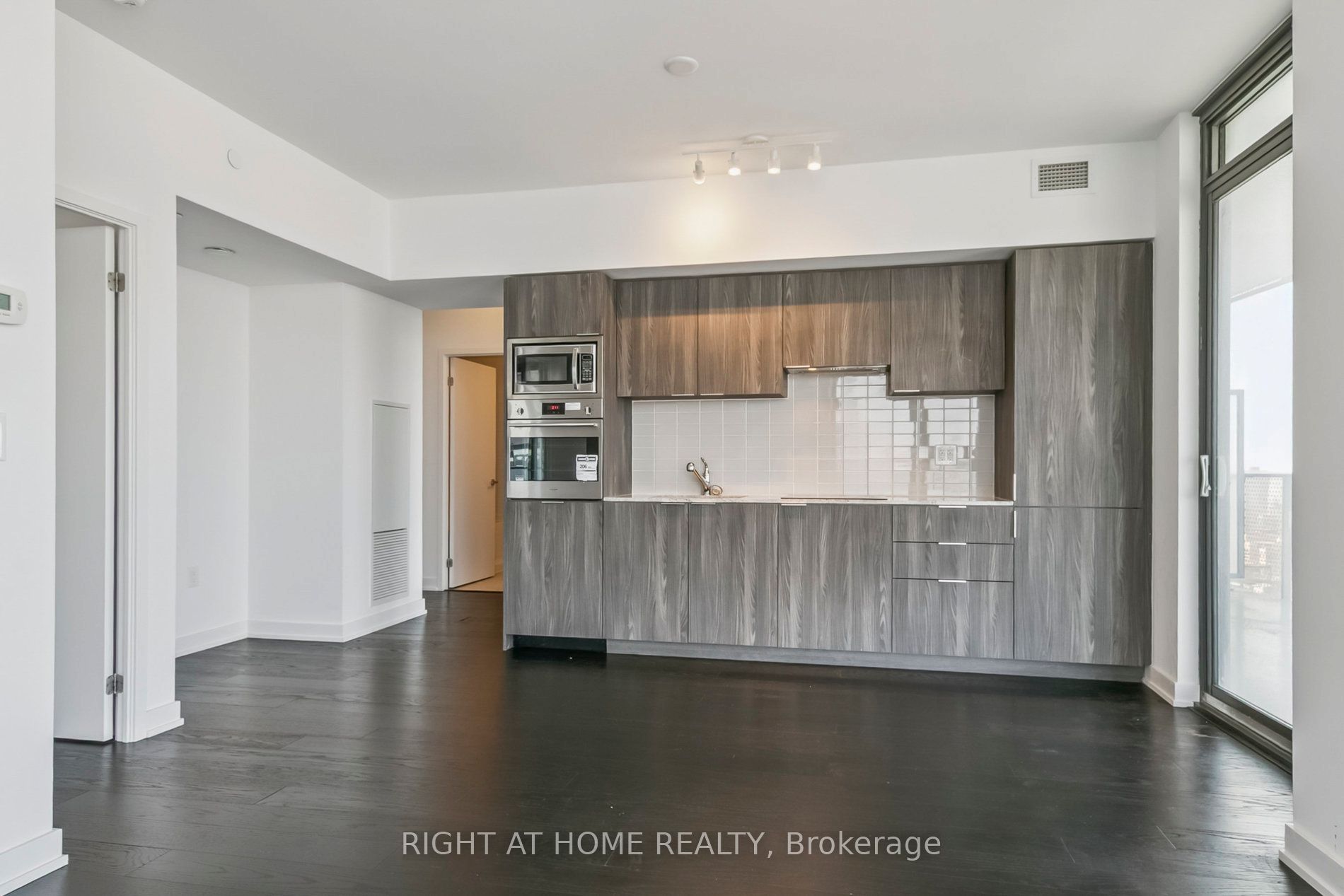 #5408 - 11 Wellesley St W Avenue Property Photo 10