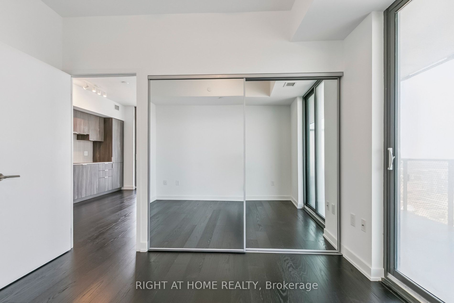 #5408 - 11 Wellesley St W Avenue Property Photo 18