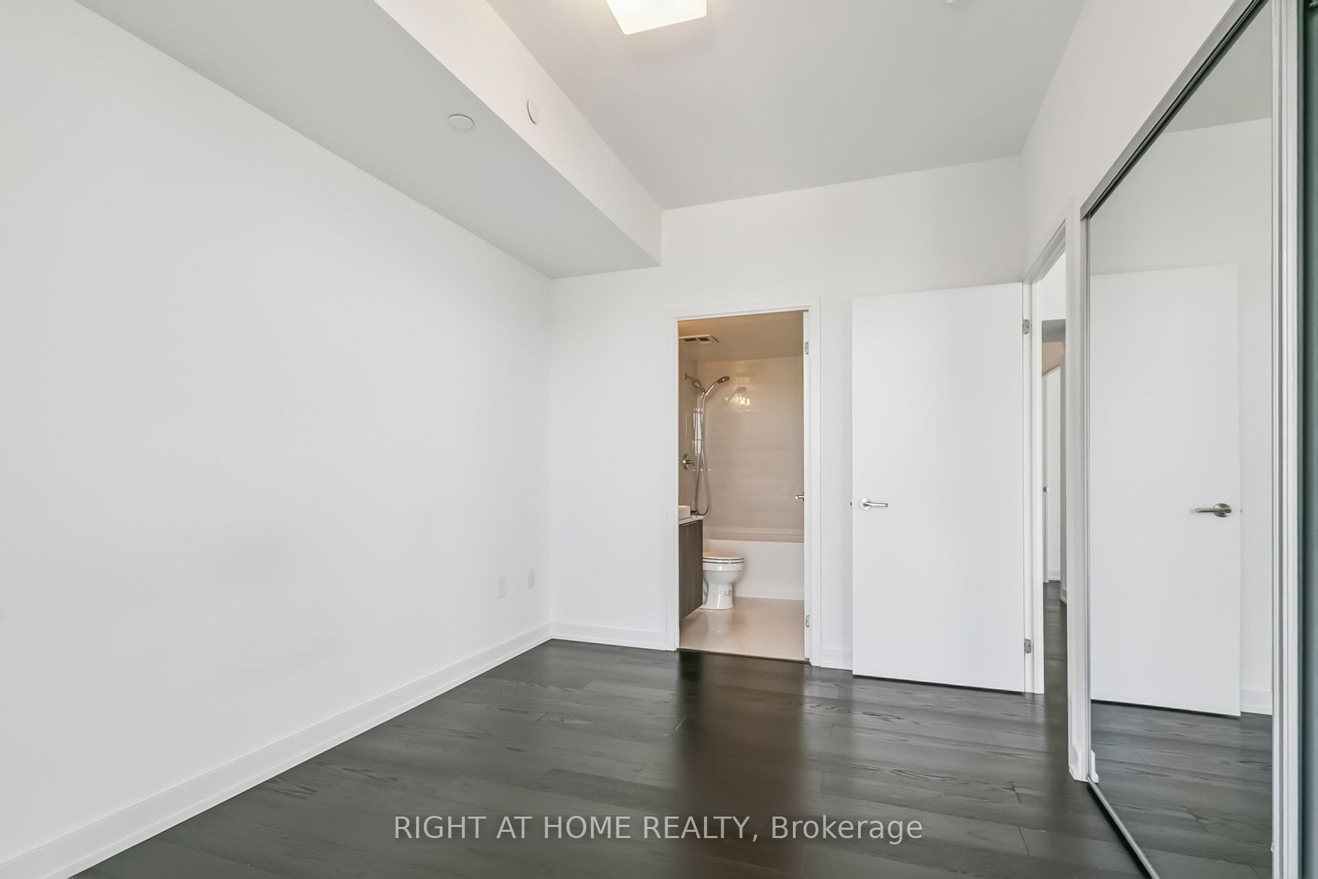 #5408 - 11 Wellesley St W Avenue Property Photo 23