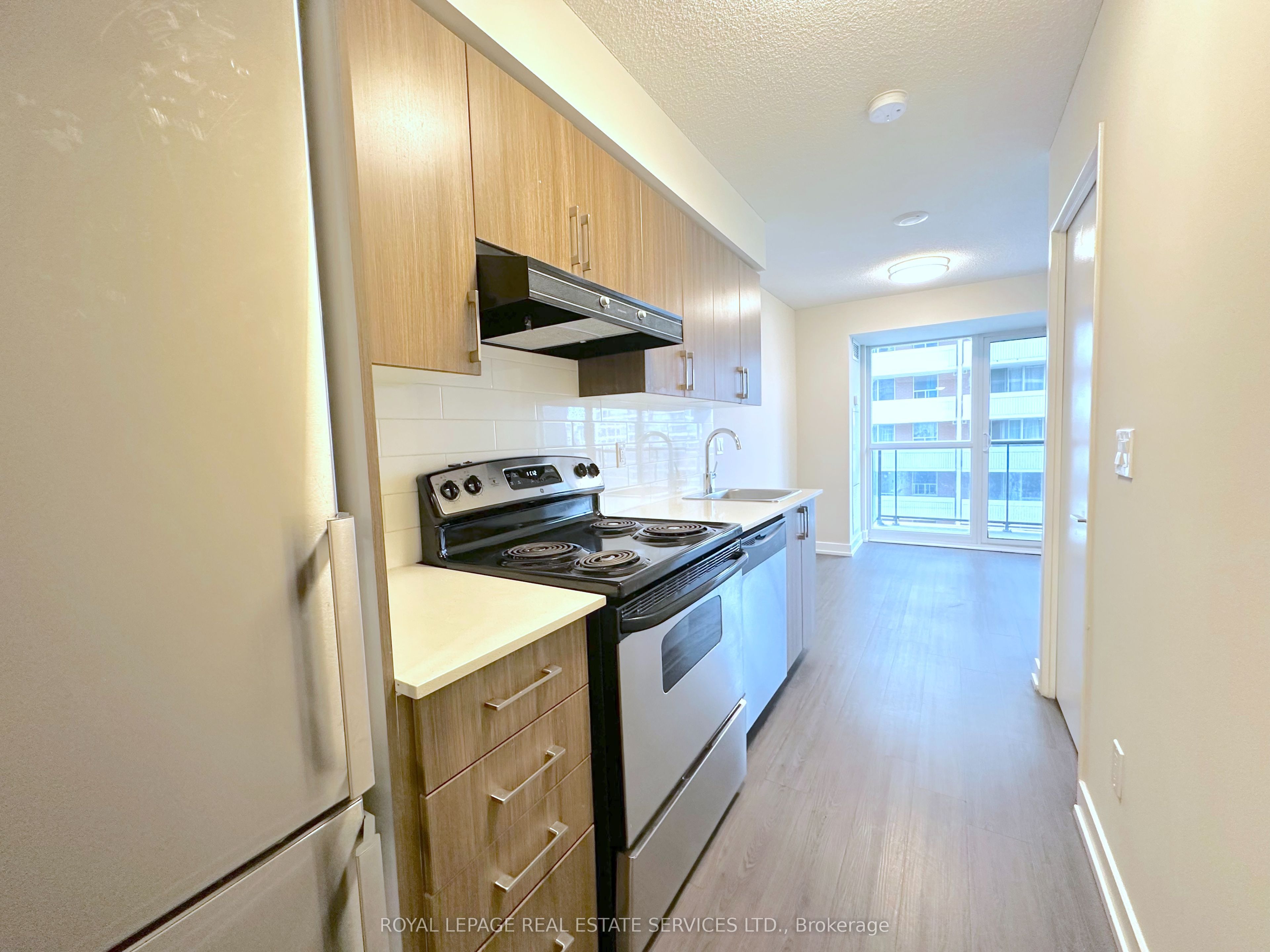 #1709 - 561 Sherbourne Street Property Photo 6