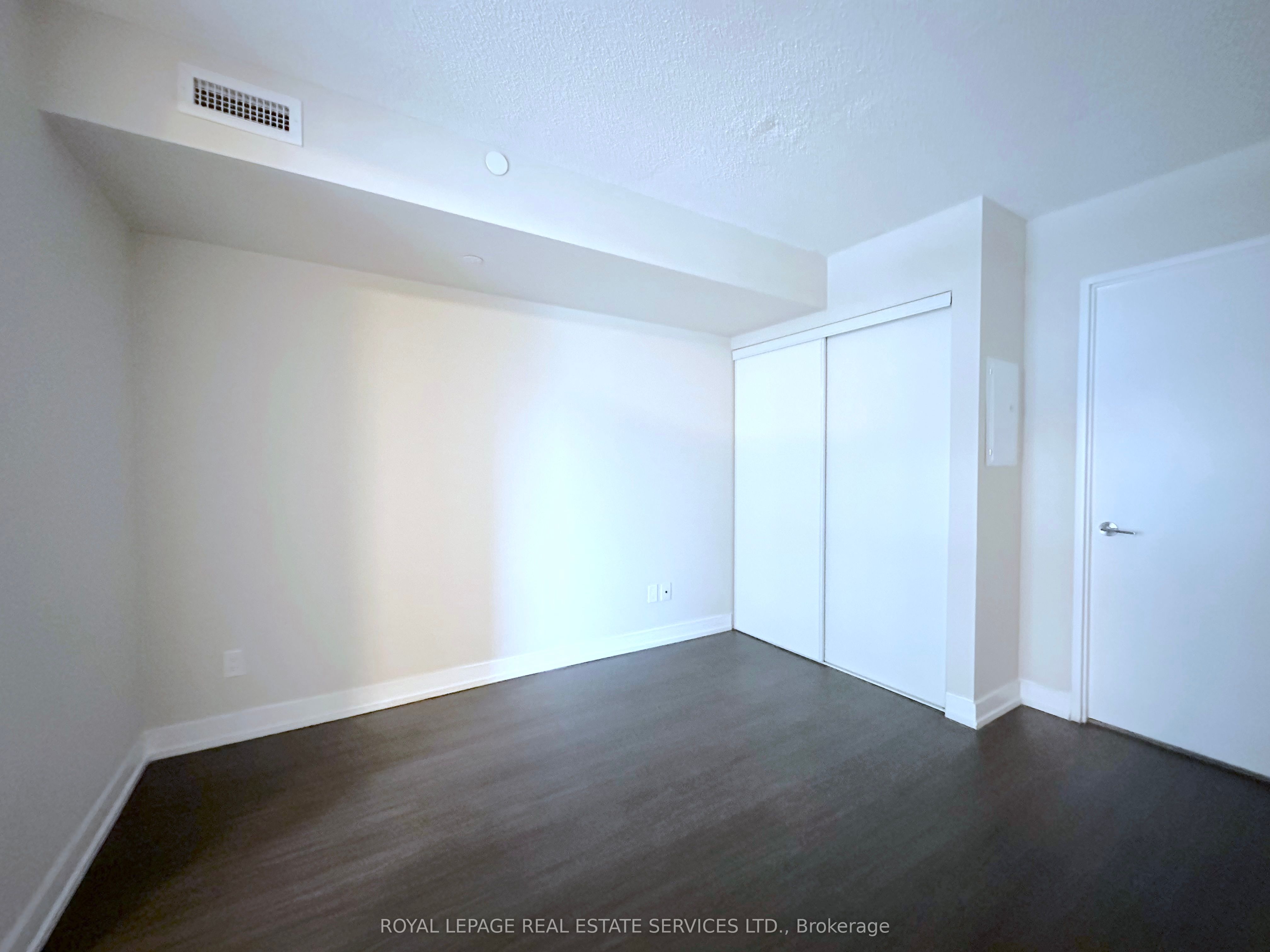 #1709 - 561 Sherbourne Street Property Photo 8