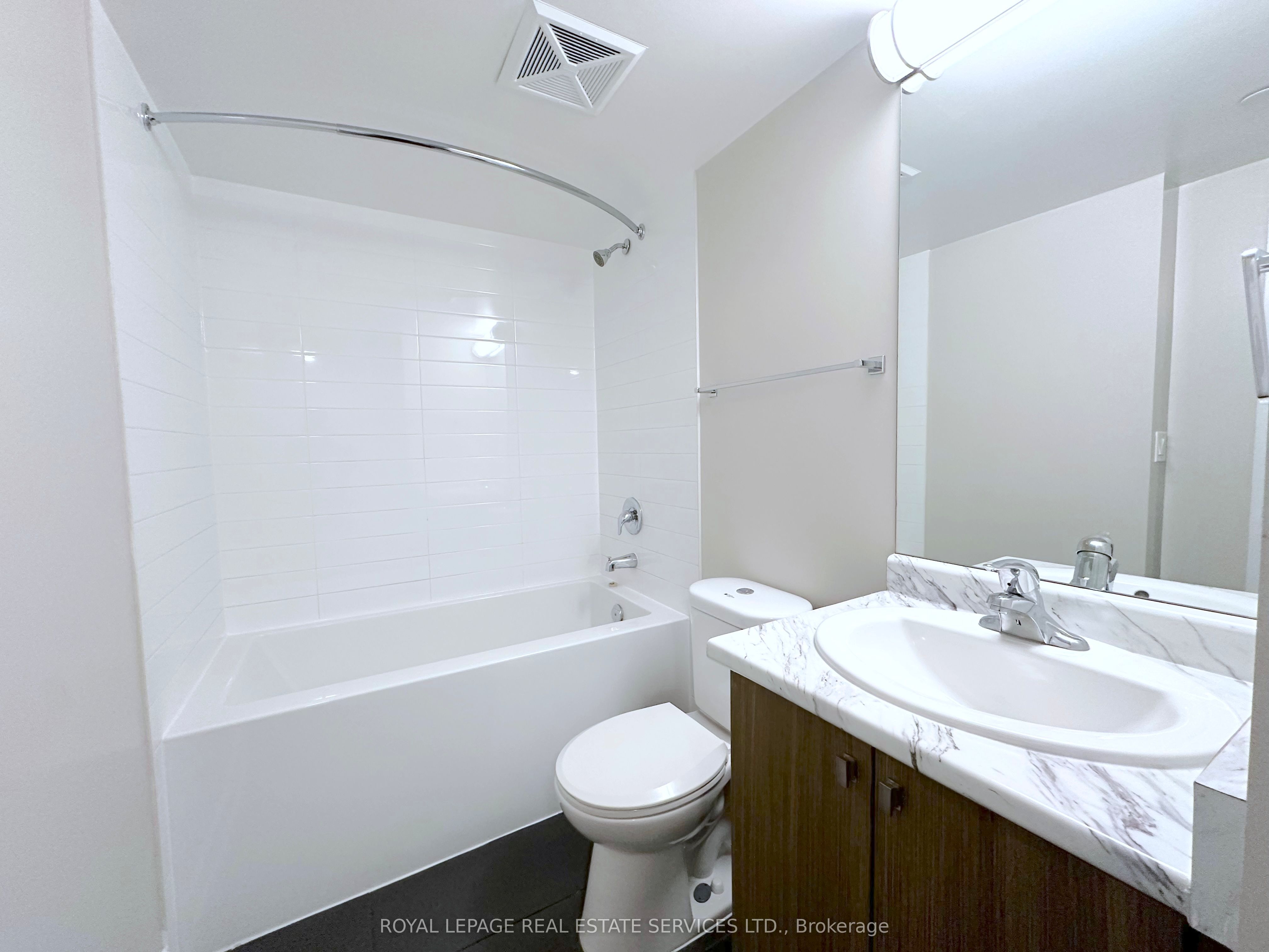 #1709 - 561 Sherbourne Street Property Photo 9