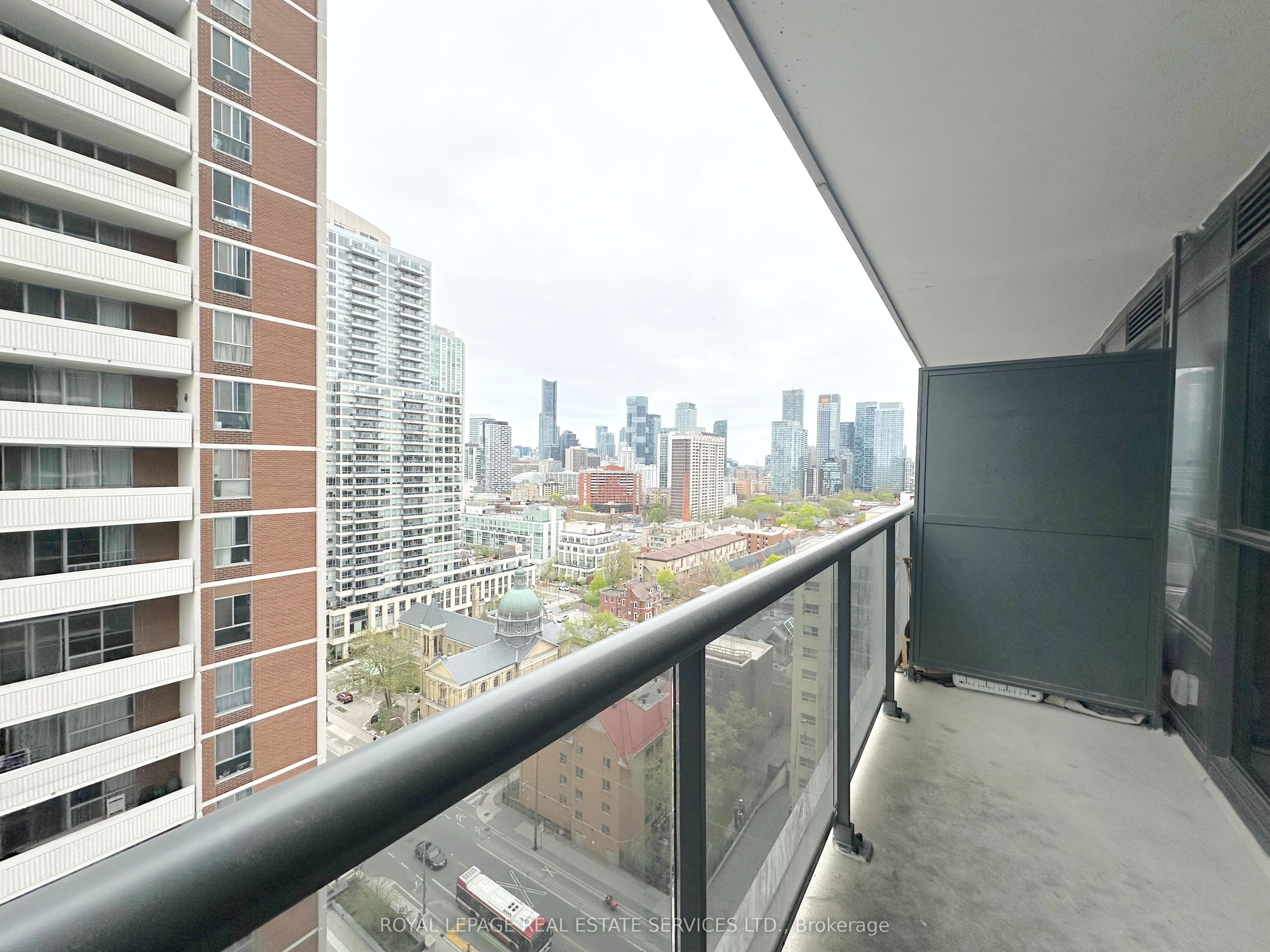 #1709 - 561 Sherbourne Street Property Photo 11