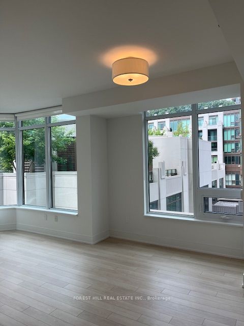 #402 - 310 Tweedsmuir Avenue Property Photo 9