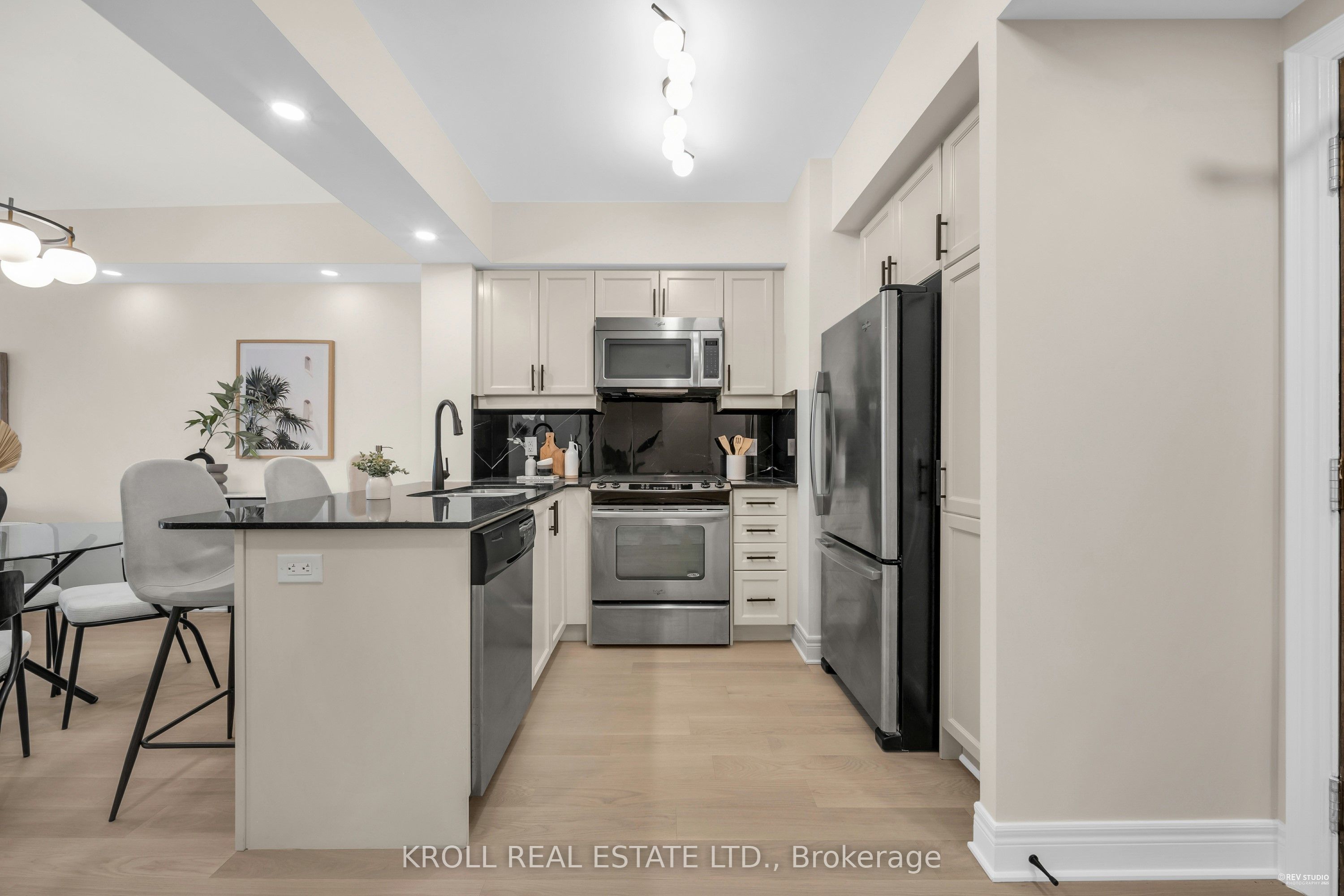 #229 - 701 Sheppard Avenue Property Photo 16