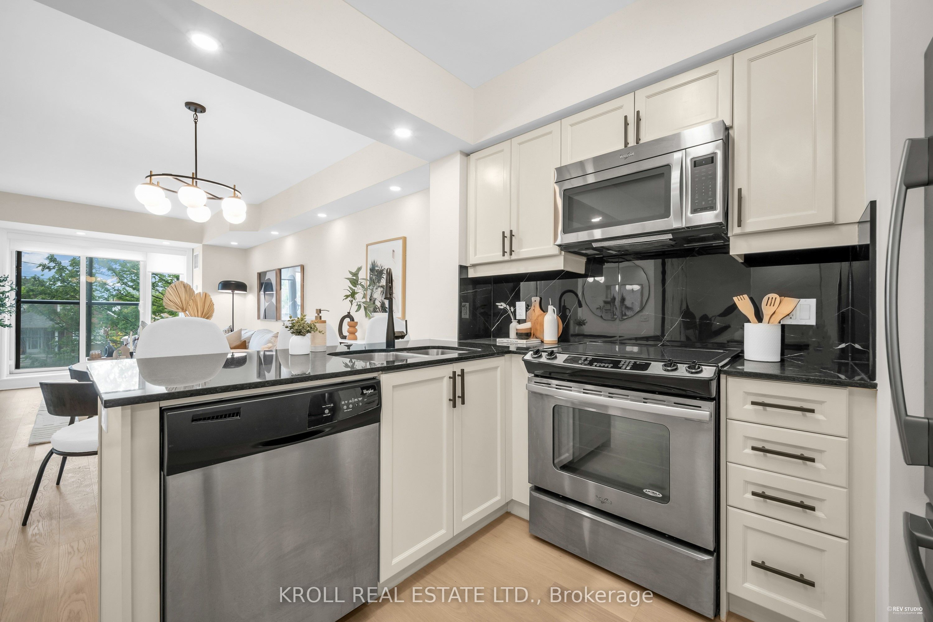 #229 - 701 Sheppard Avenue Property Photo 19