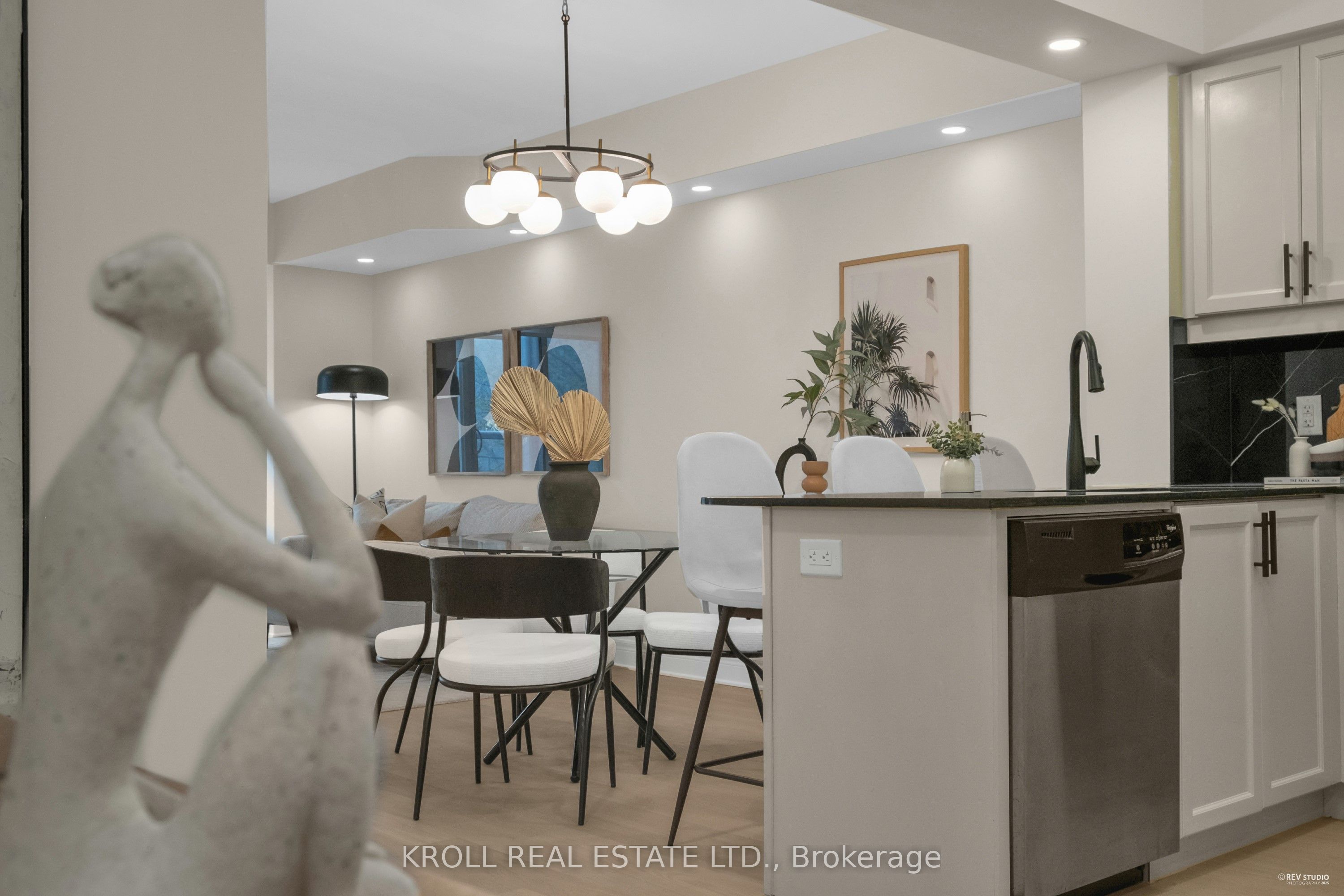 #229 - 701 Sheppard Avenue Property Photo 29