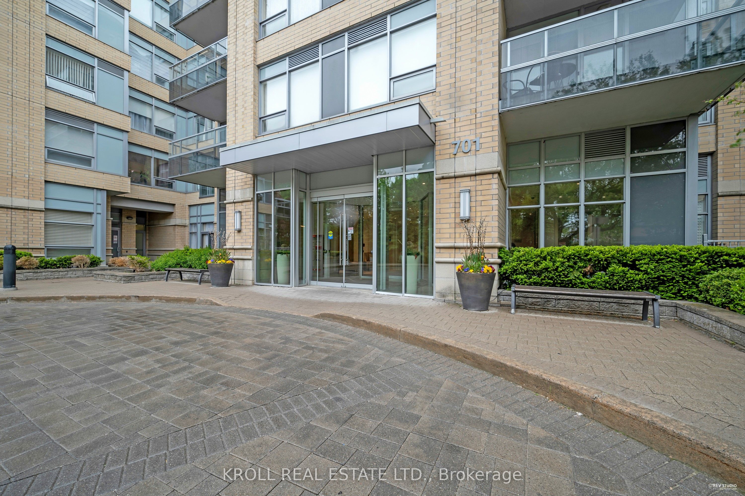 #229 - 701 Sheppard Avenue Property Photo 37