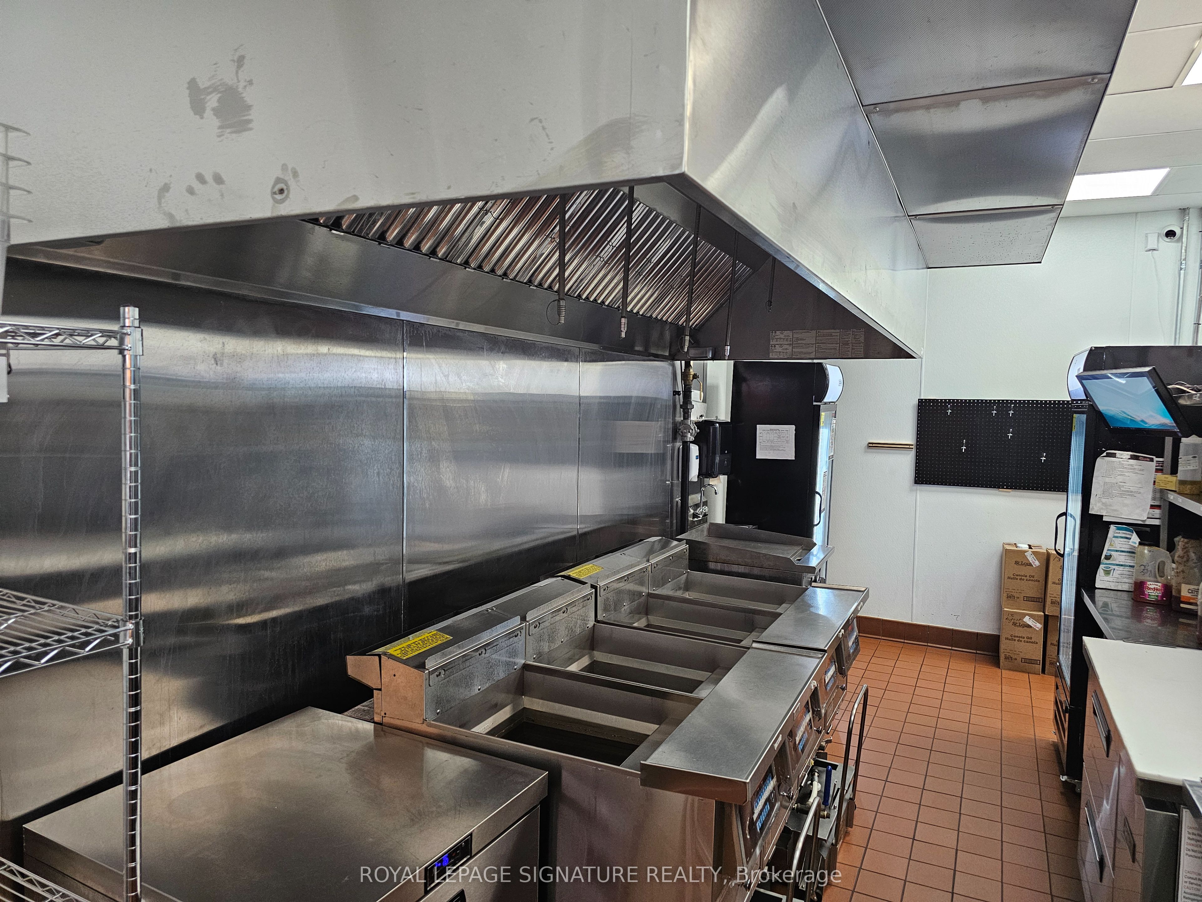 1154 St Clair Avenue Property Photo 15