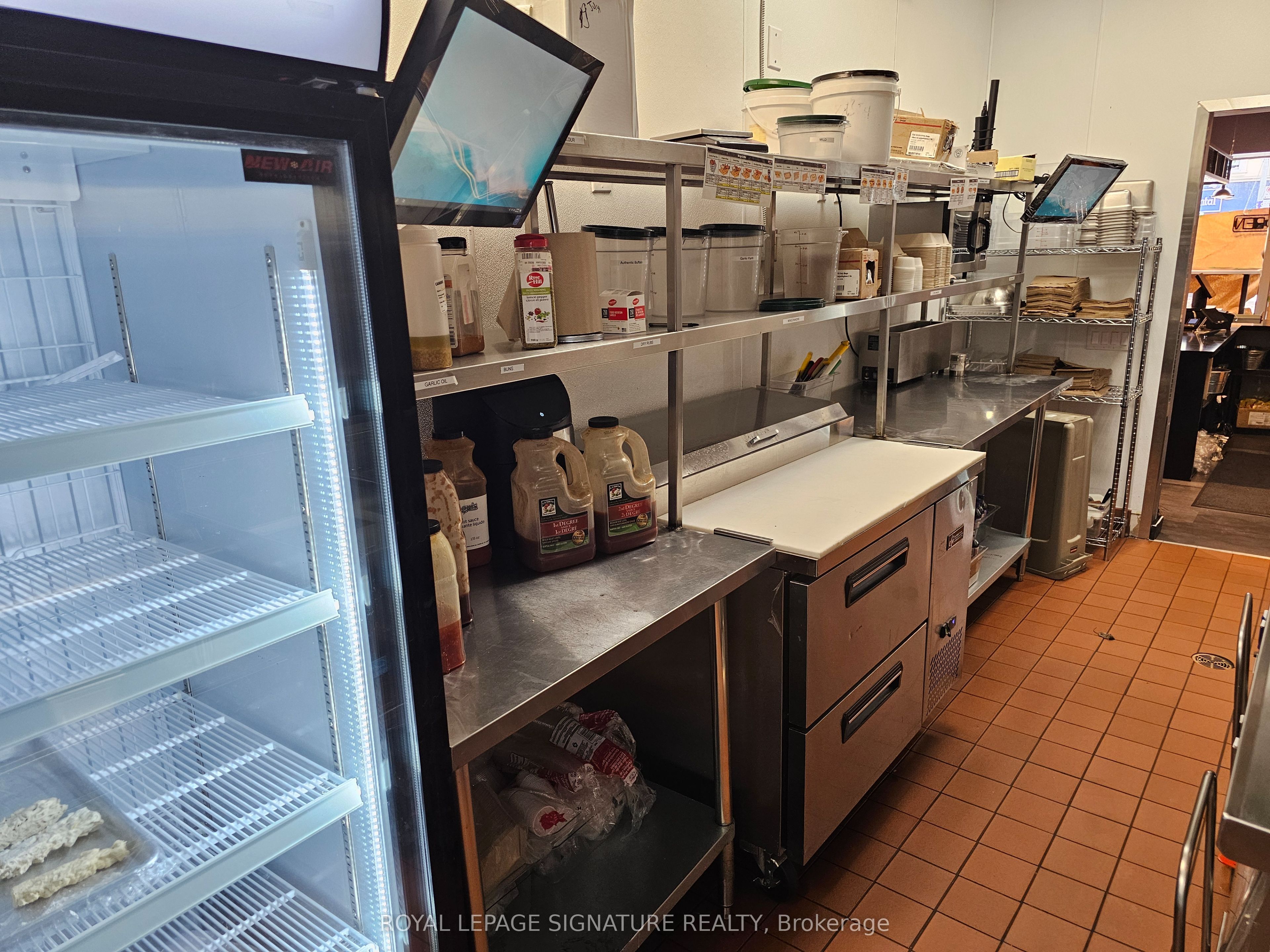 1154 St Clair Avenue Property Photo 16