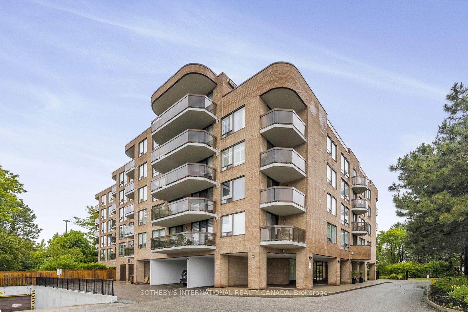 96 Fifeshire Road 501 Property Photo 1