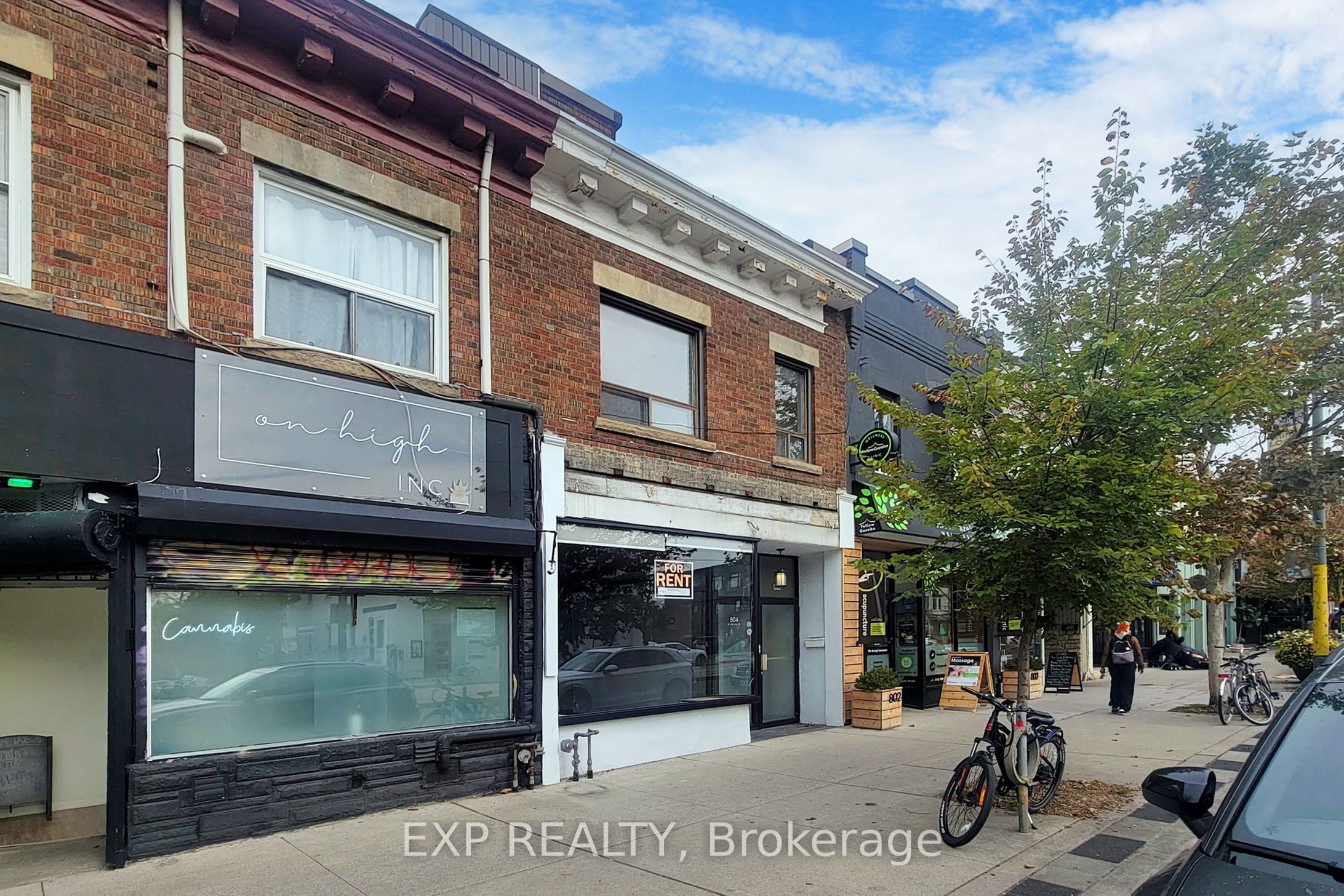 #main - 804 St Clair Avenue Property Photo 3