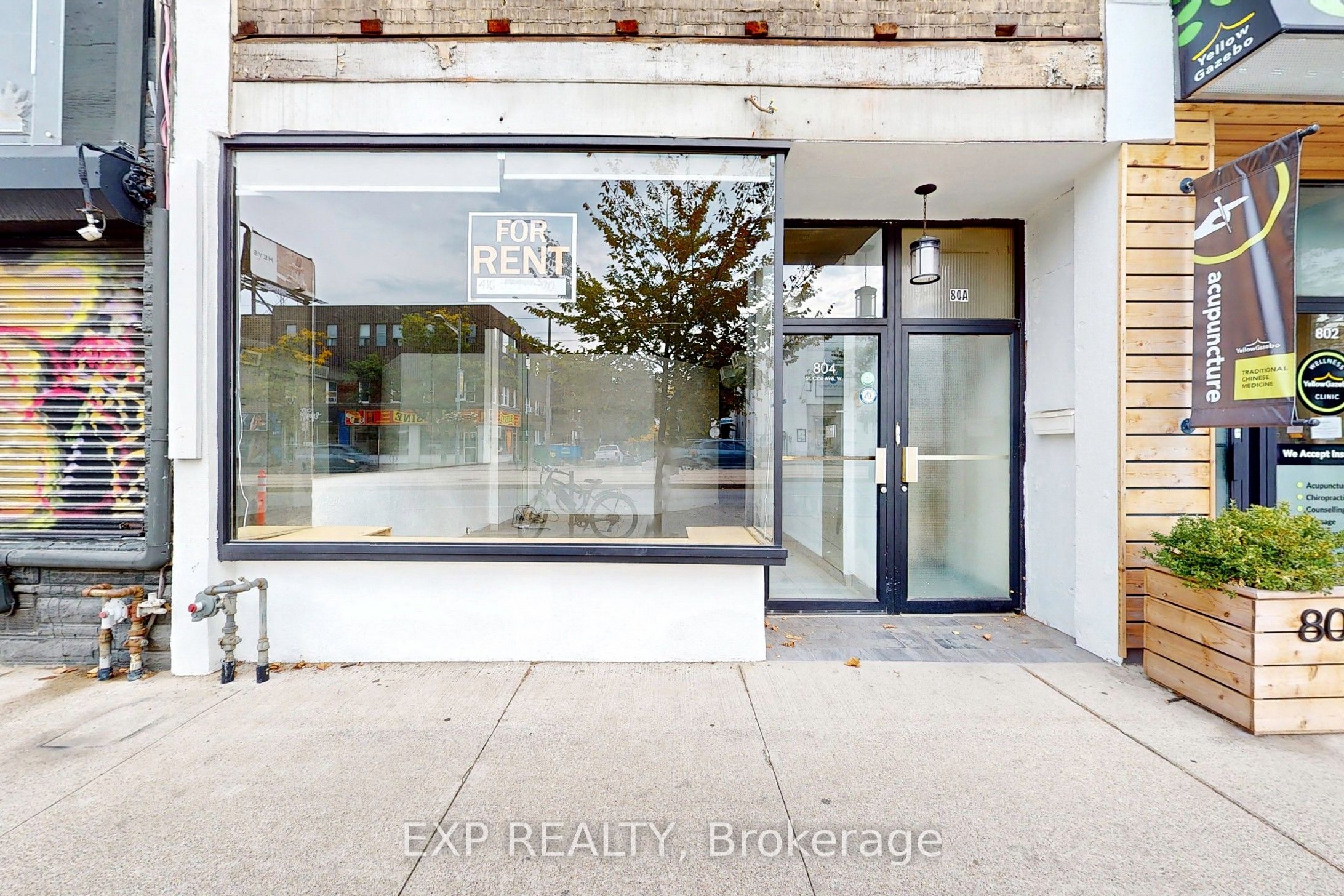 #main - 804 St Clair Avenue Property Photo 5