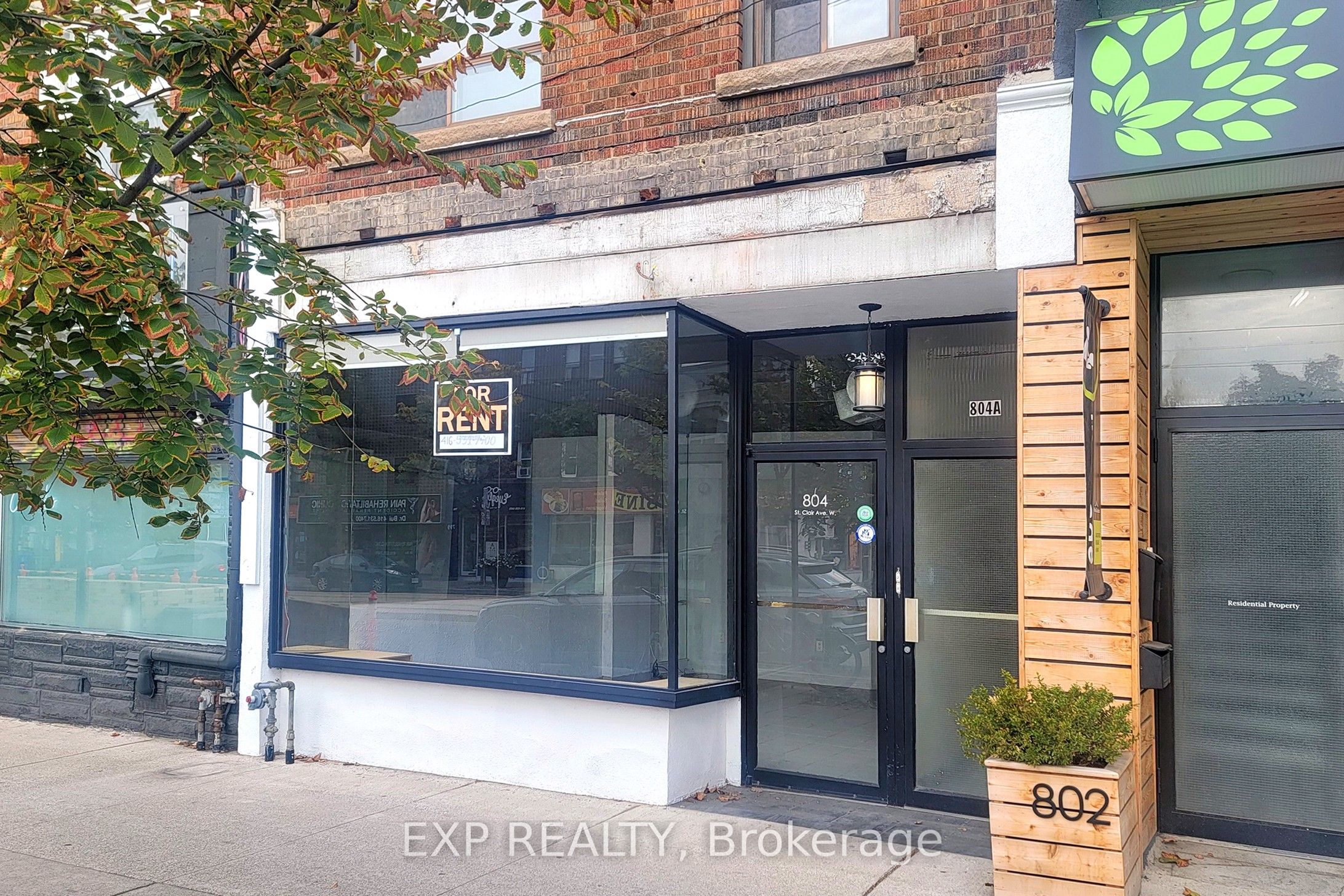 #main - 804 St Clair Avenue Property Photo 7
